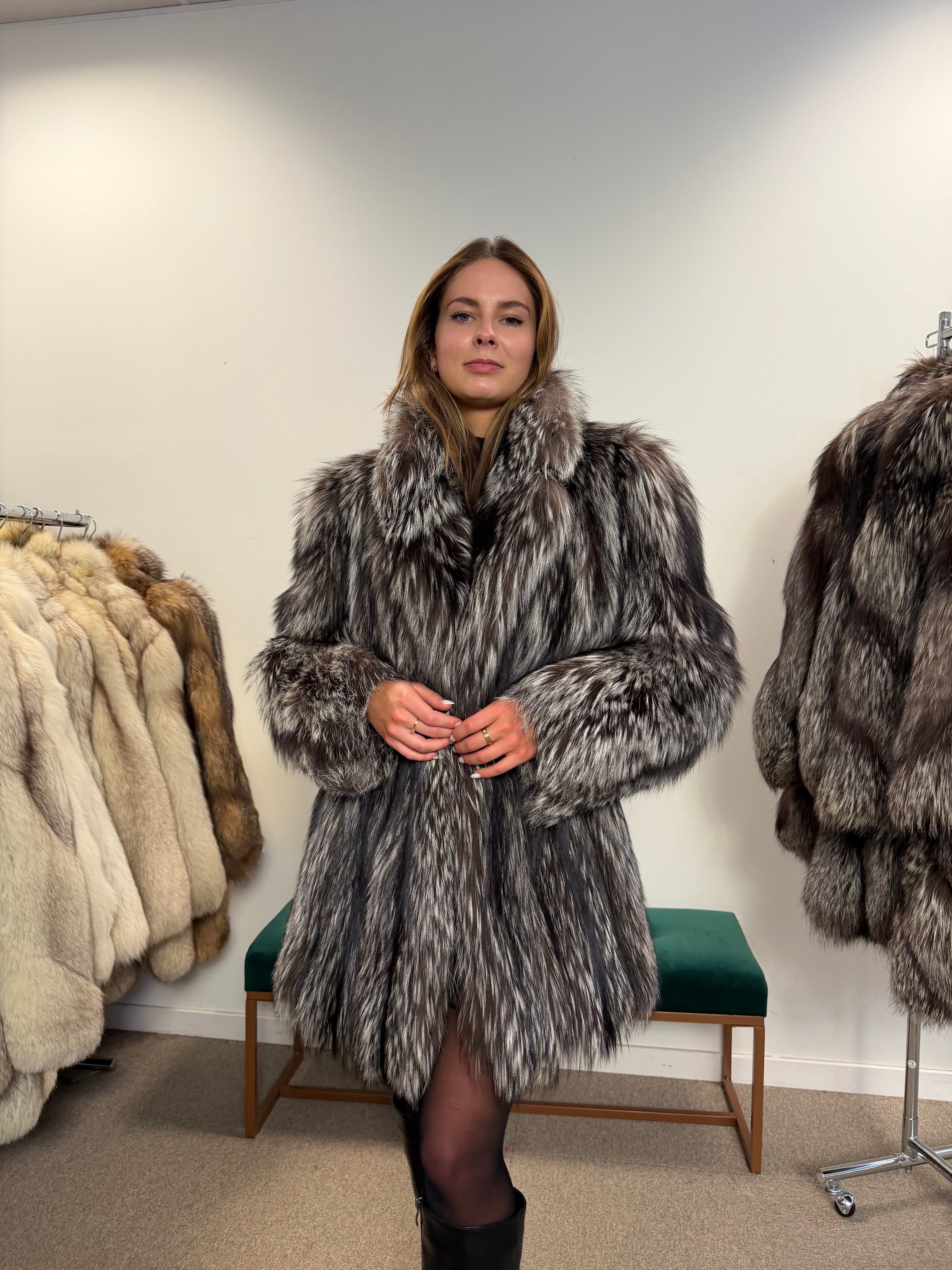 Silver Fox Fur Coat, Medium Size, Real Silver Fox Fur, Luxury Fur Coat, Women's Fur Coat, Vintage Fur Coat, Full Fur Coat
