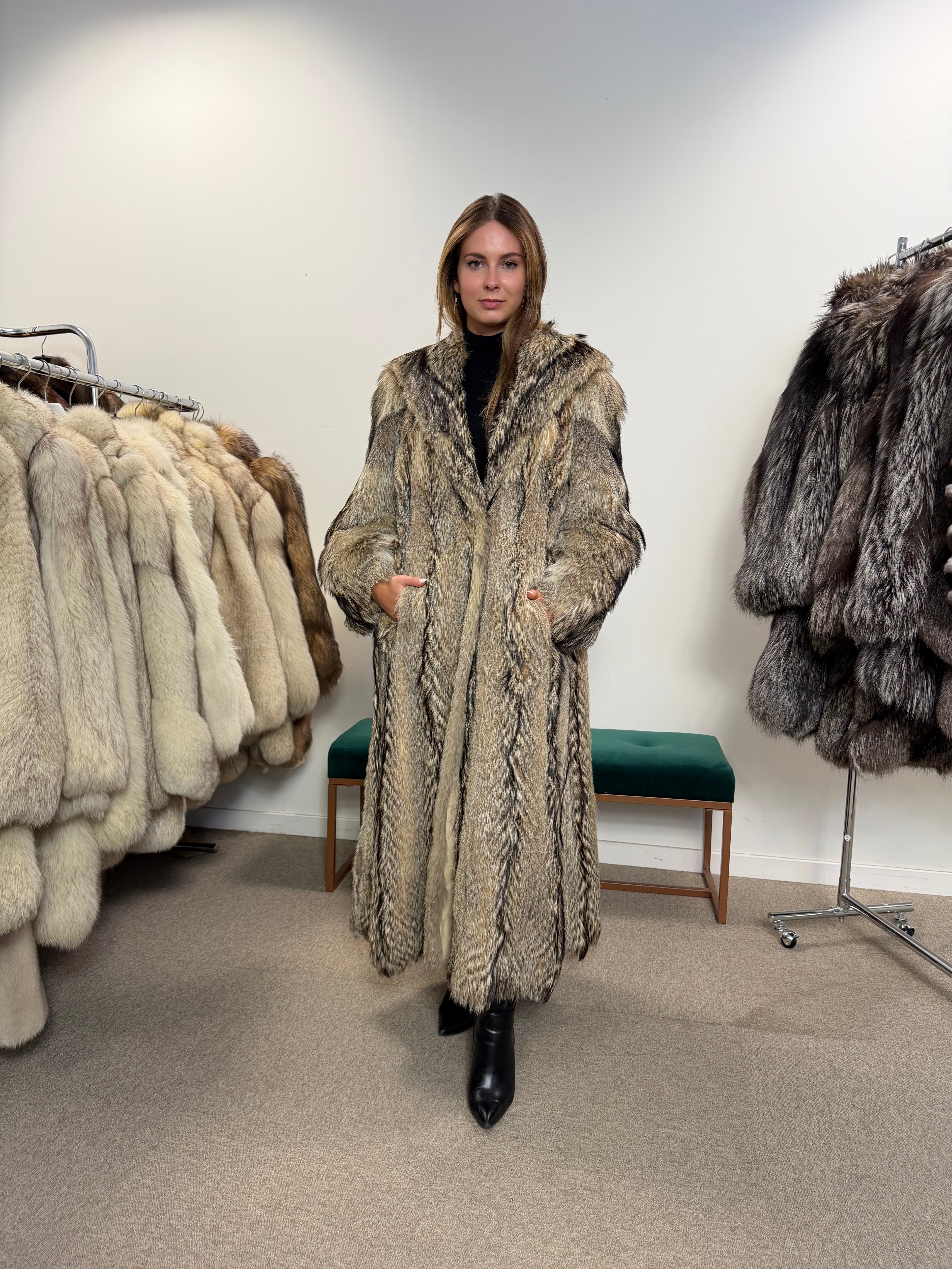 Raccoon Real Fur Coat, Size L, Full Length