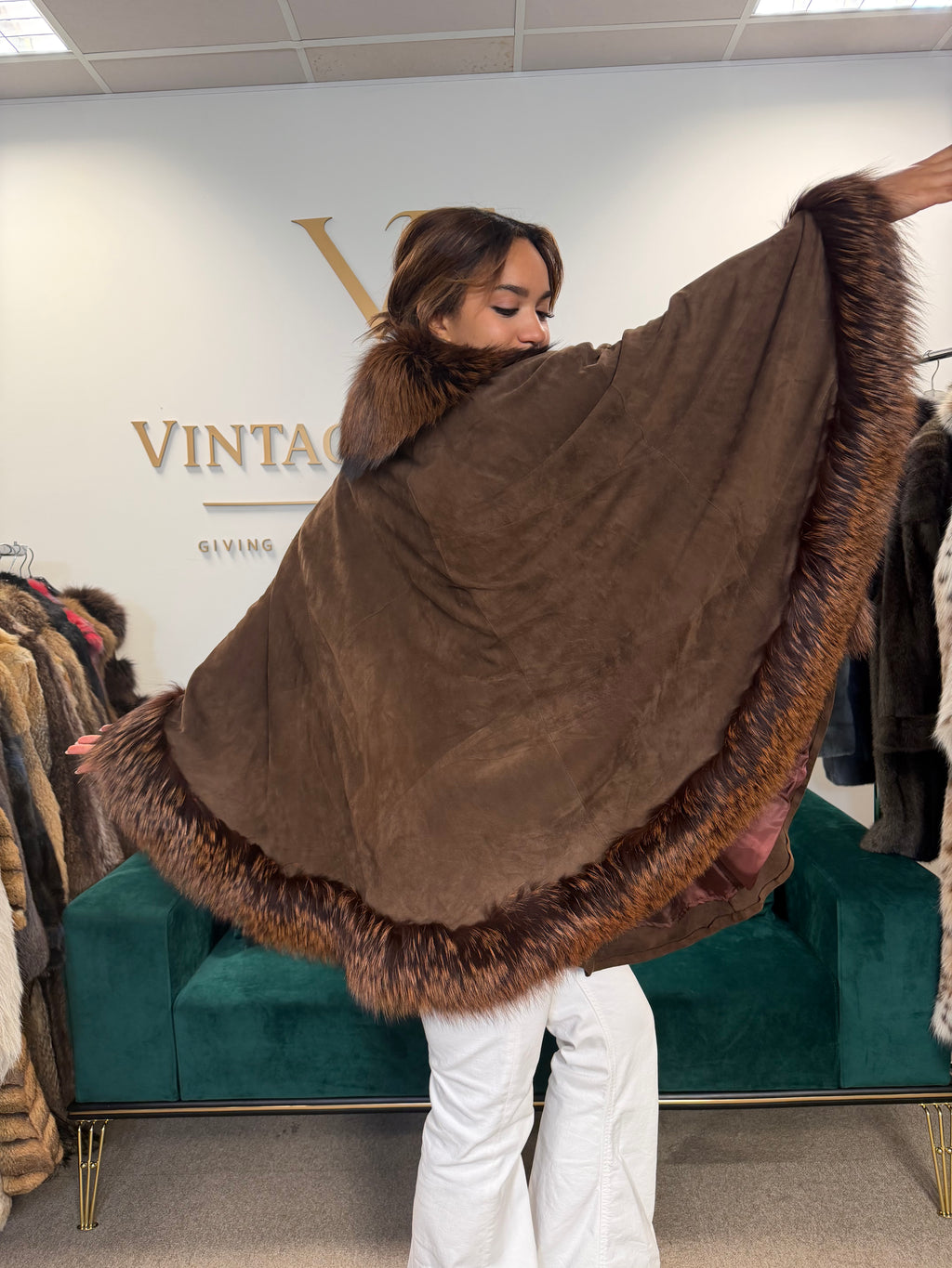 Lamb Nappa Leather Cape with Finn Raccoon & Fox, XL, La Mia
