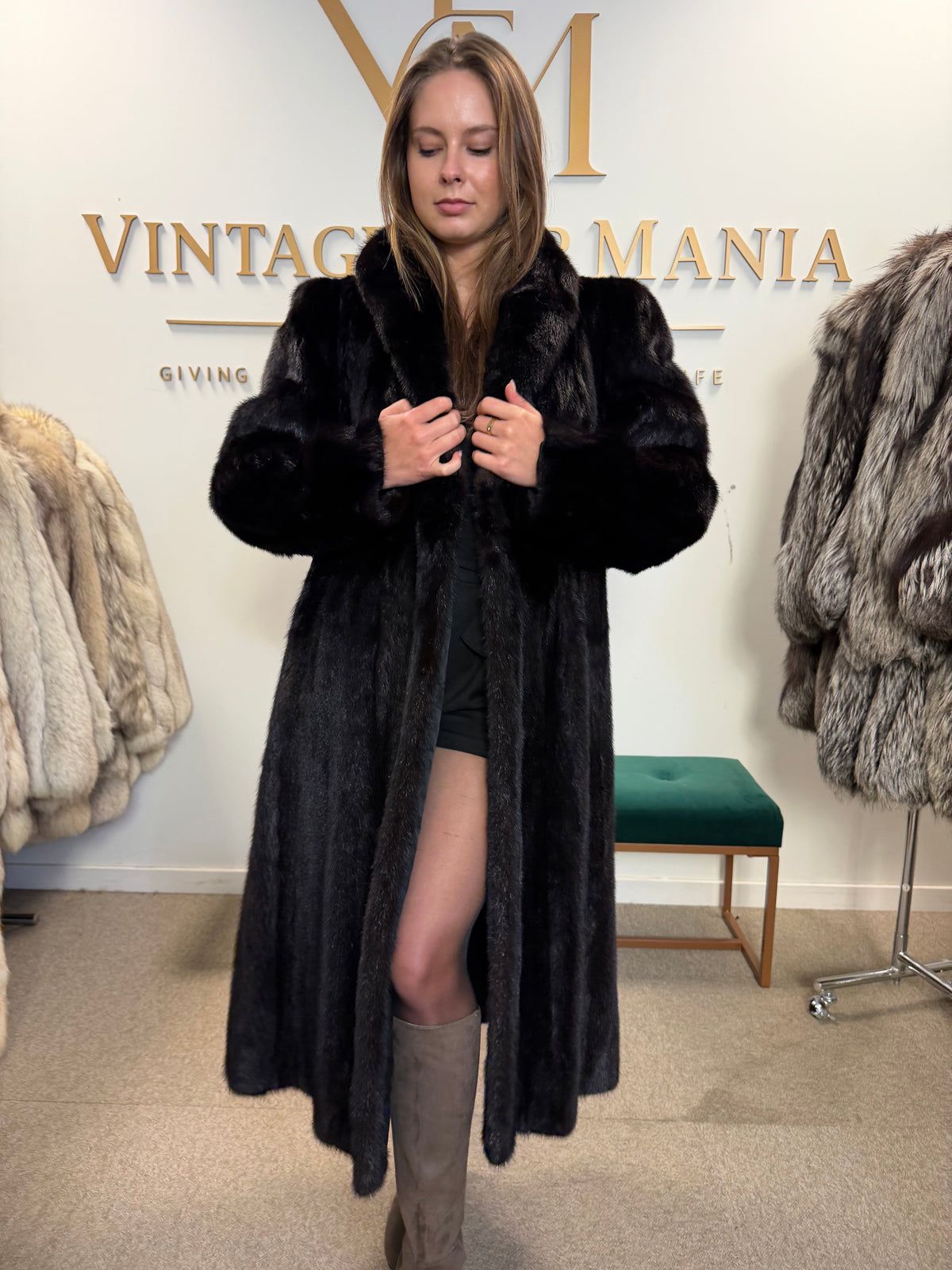 Very Dark Brown Mink Fur Coat, Large, German Furrier