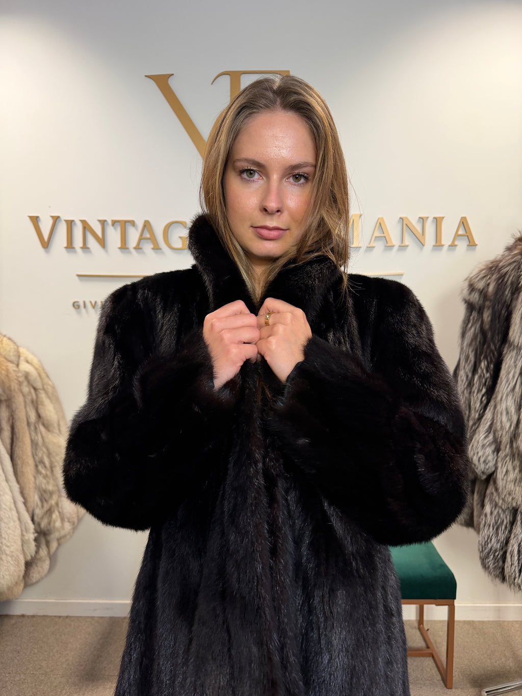 Very Dark Brown Mink Fur Coat, Large, German Furrier