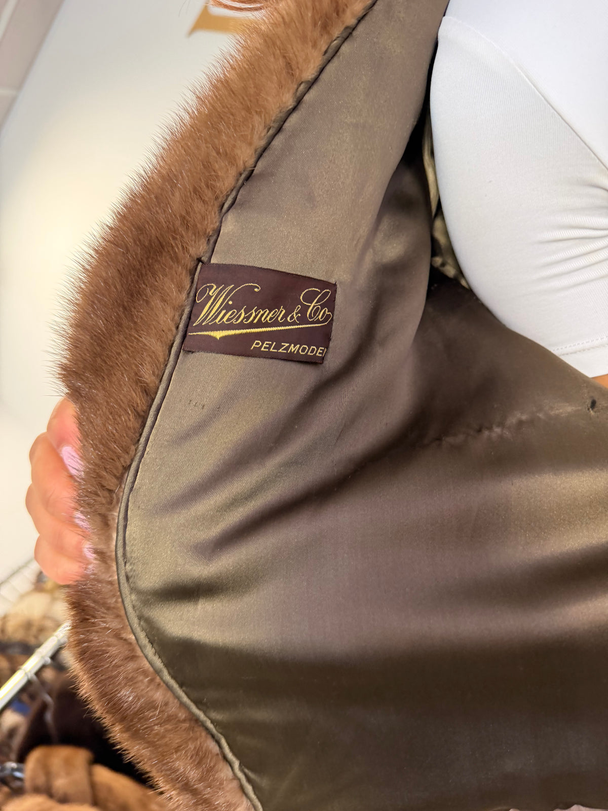 Short Pastel Light Brown Mink Fur Jacket, M/L