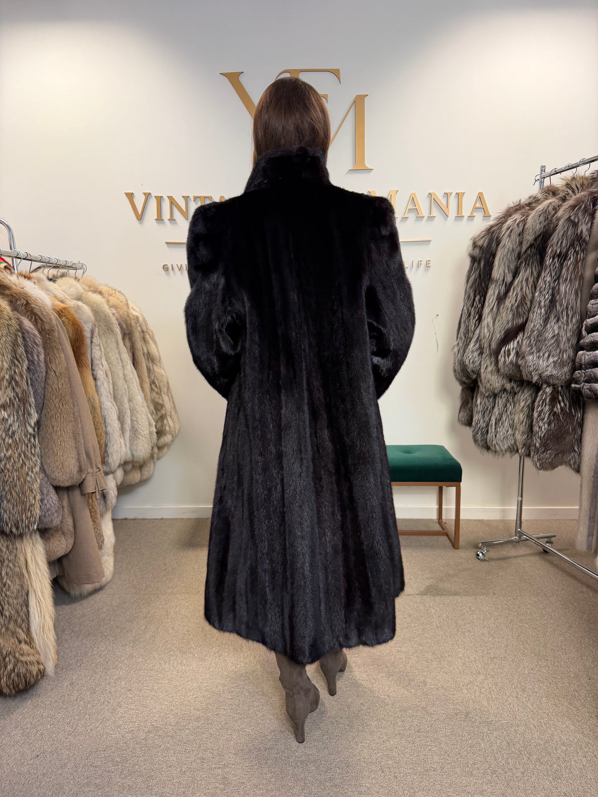 Very Dark Brown Mink Fur Coat, Large, German Furrier
