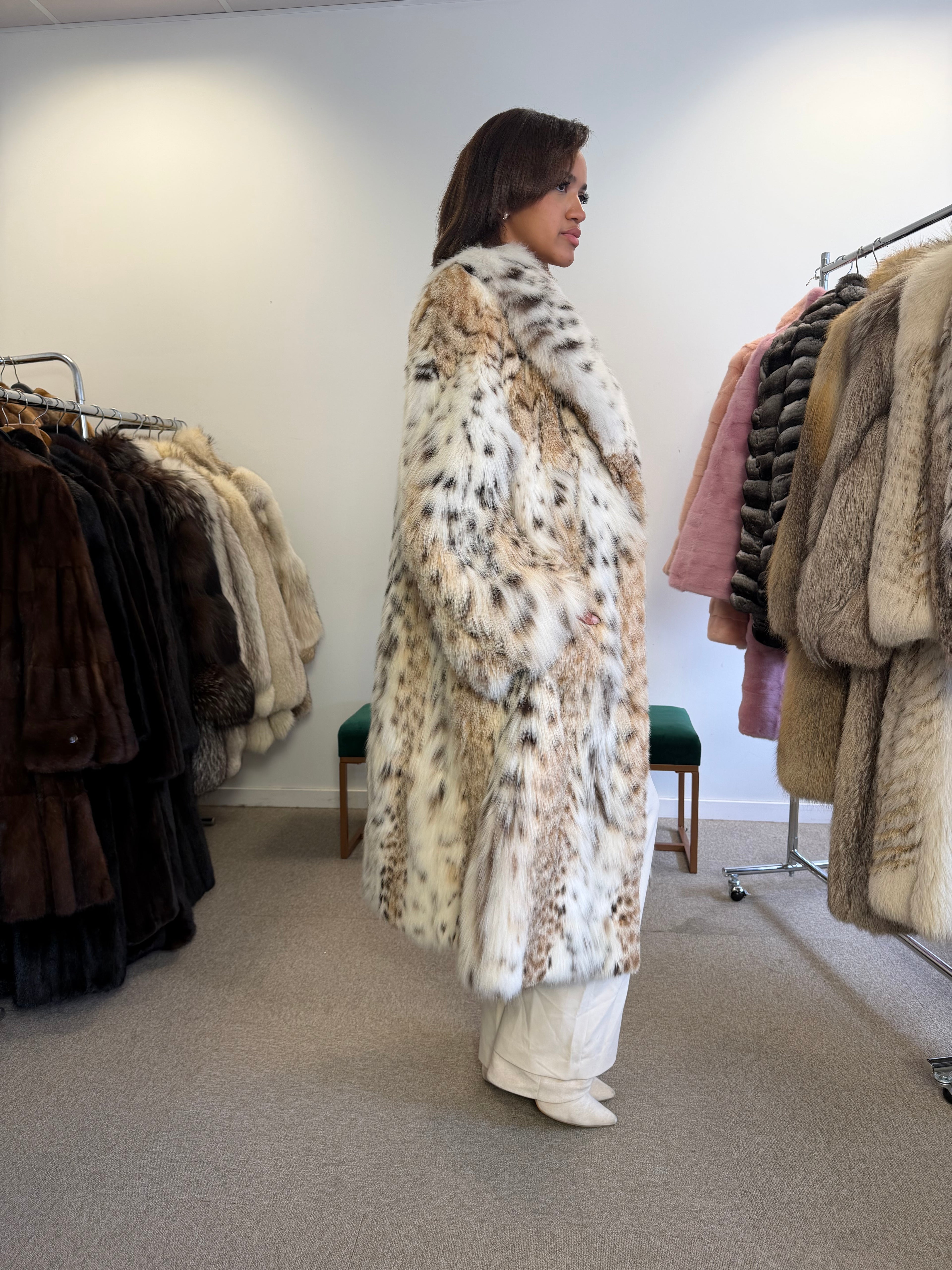 Lynx Fur Coat, Rare Luxury, White reflection, Oversized up tk 3XL