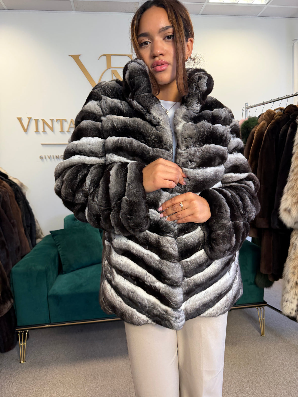 Chinchilla Fur Jacket, Medium, Short, New