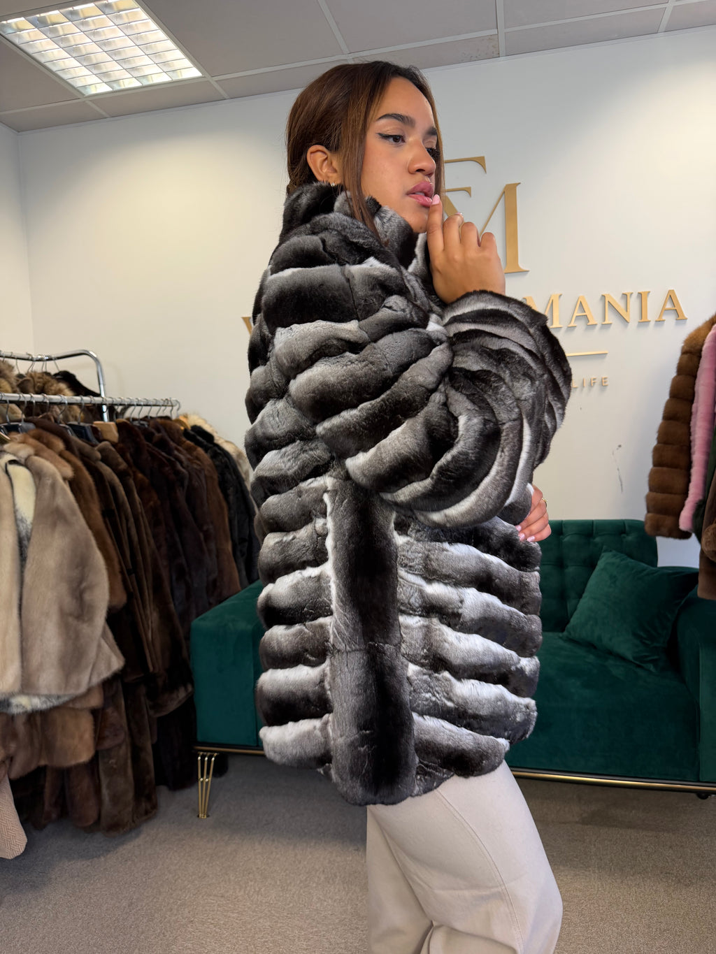 Chinchilla Fur Jacket, Medium, Short, New