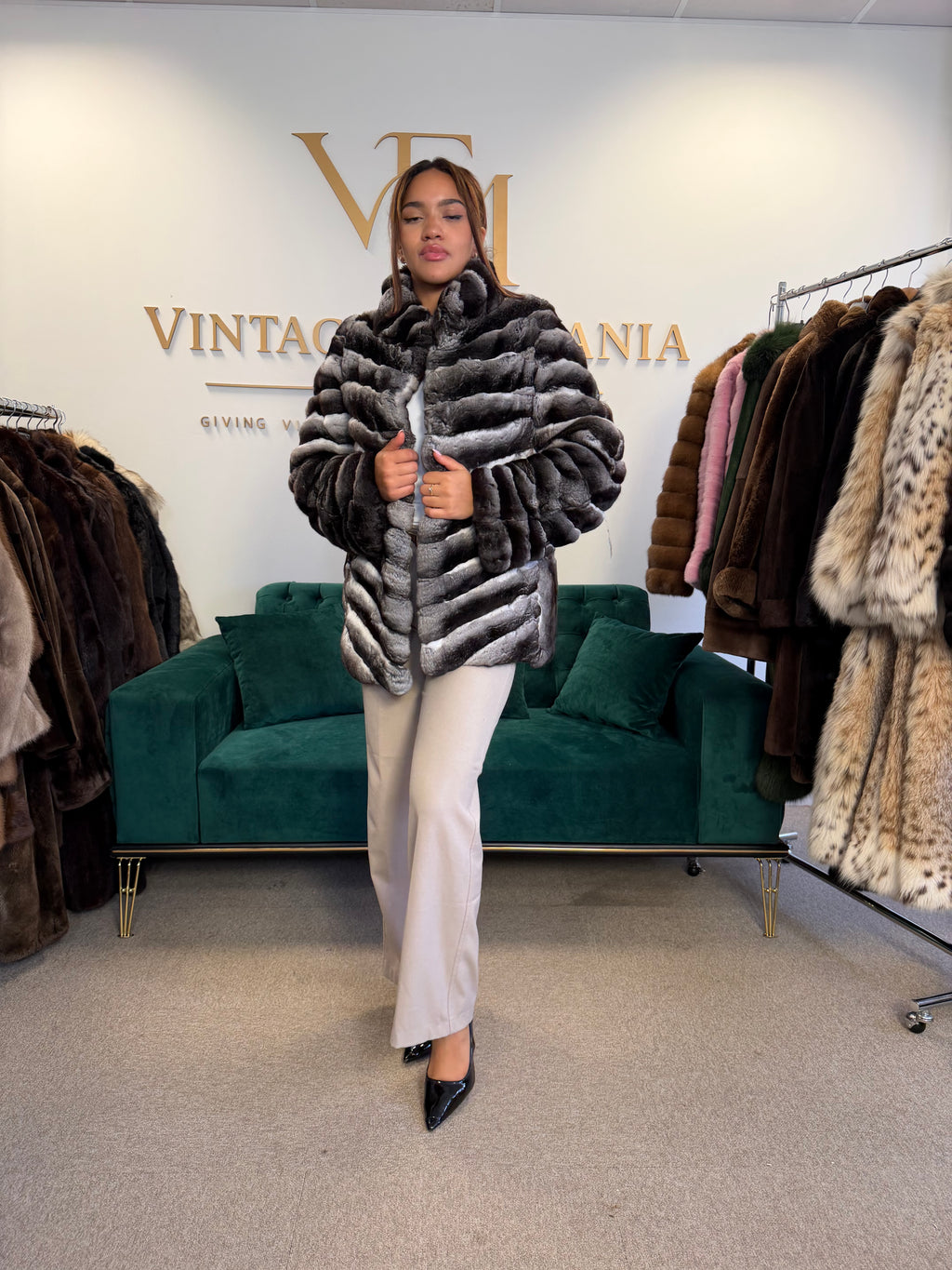 Chinchilla Fur Jacket, Medium, Short, New