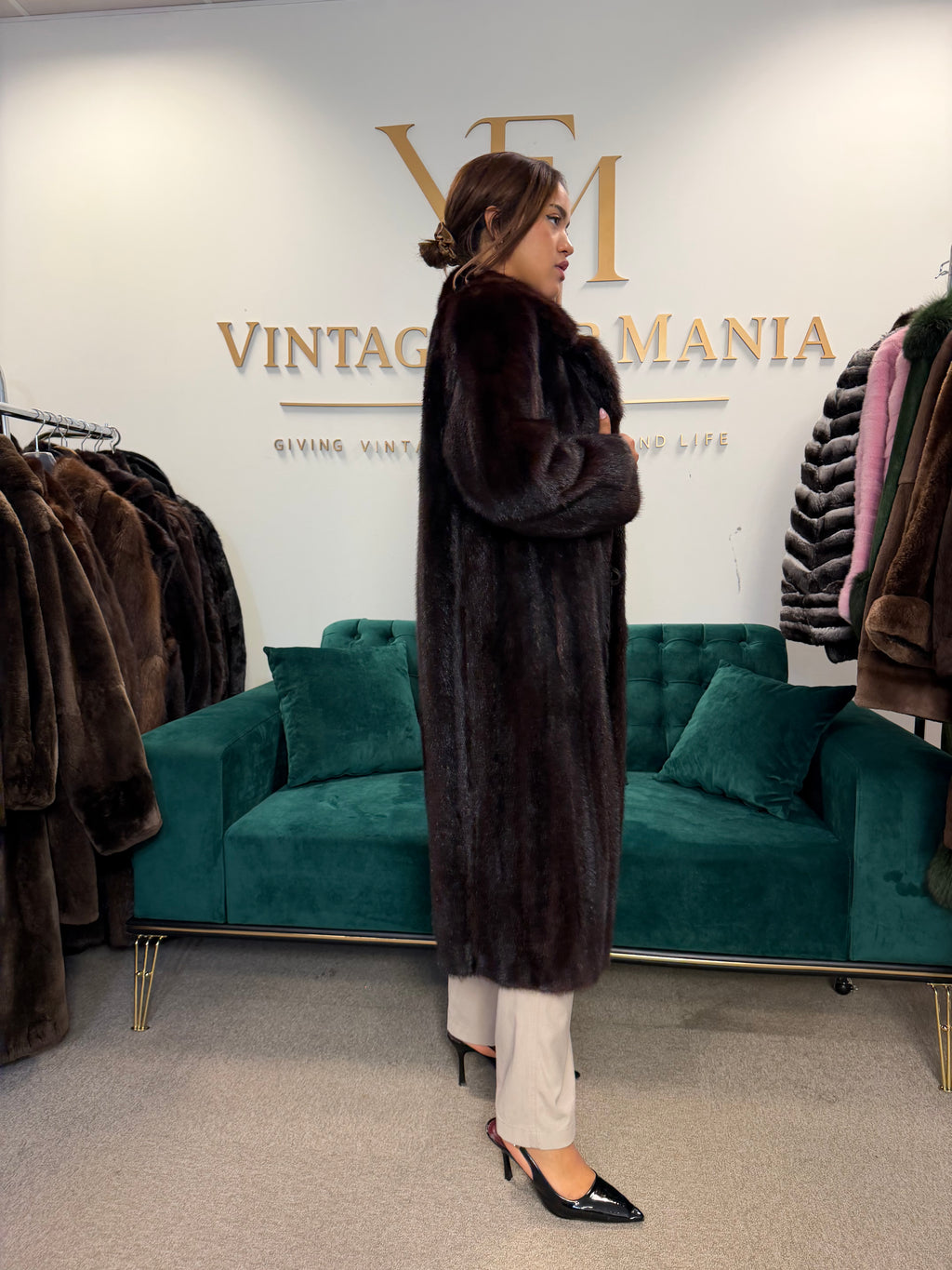 Very Dark Brown Mink Fur Coat, L/XL