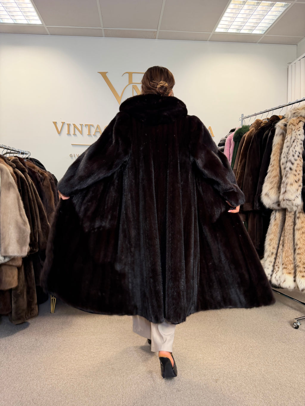 Dark Brown Mink Fur Coat, M/L, Excellent Quality