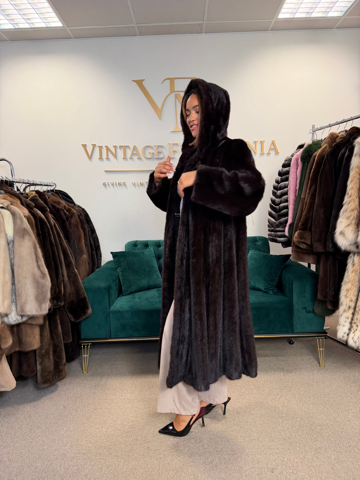 Dark Brown Mink Fur Coat, M/L, Excellent Quality
