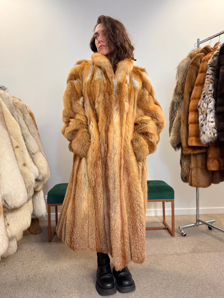 Genuine Red Fox Fur Coat, XXL Size – Rare Vintage Fur Jacket, Beautifully Preserved, Warm, and Timelessly Stylish.