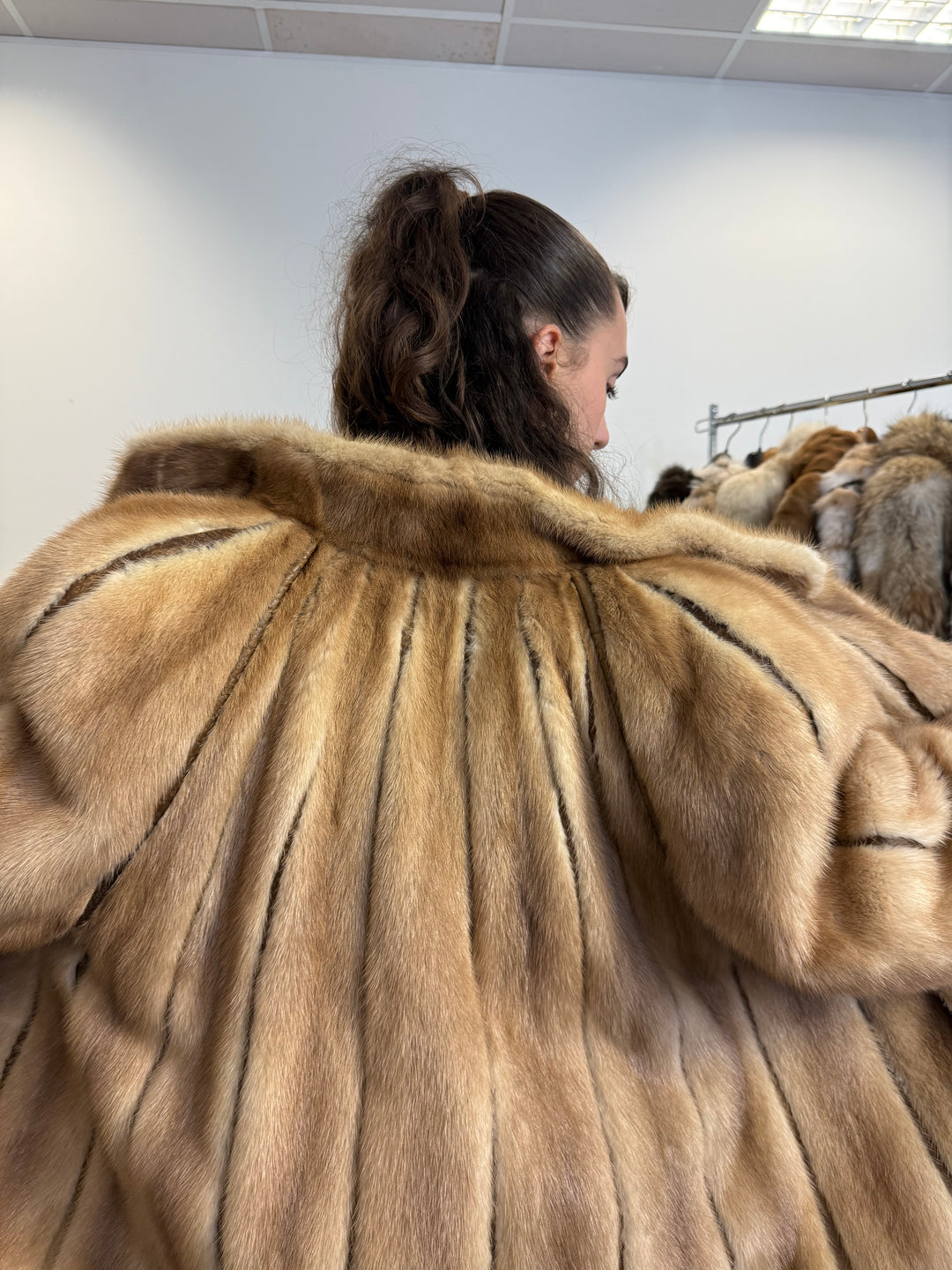 Authentic Mink Fur Jacket – Luxurious Women’s Winter Outerwear XL