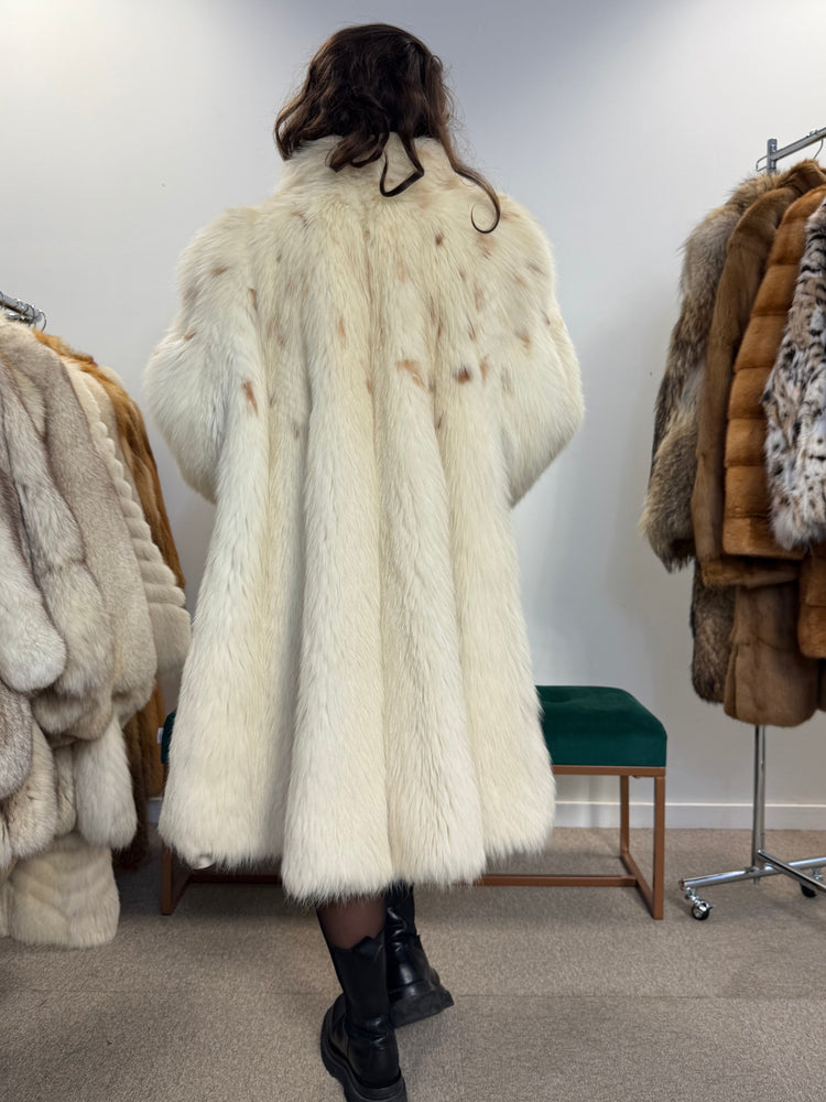 Real Lynx Fox Fur Coat, High-End Vintage Outerwear, Rare Collectible Piece