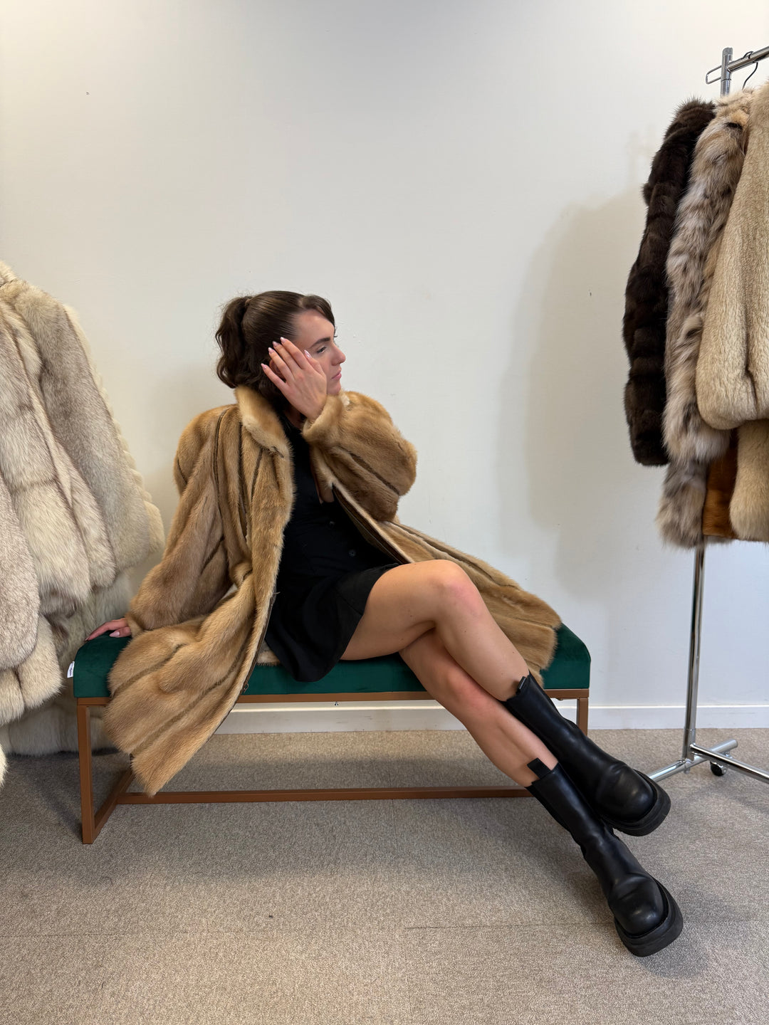 High Quality Real Mink Fur Jacket – XL Size, Perfect for Winter Fashion