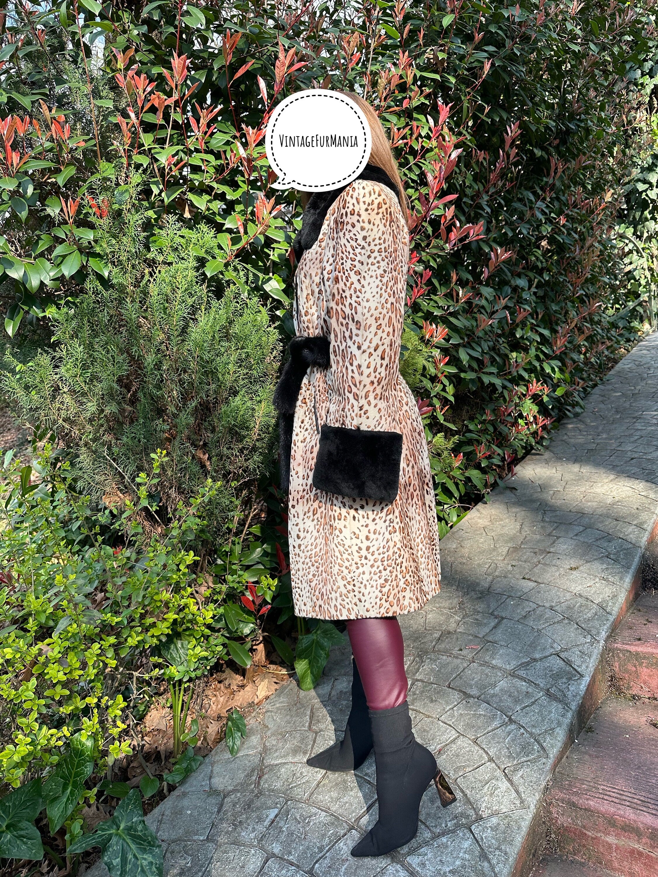Luxury Fur Coat Women Lambskin Fur, Printed Lynx Patter in Lambskin fur coat with Rex rabbit fur collar, real fur coat, Excellent XL fur