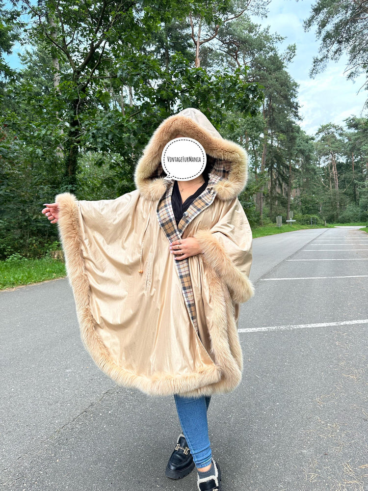 Burberry Style Coat with Fox Fur, One Size Coat, Elegant and Luxury Fur Coat - Perfect for Outerwear Style, Real Vintage Coat, Women's Coat