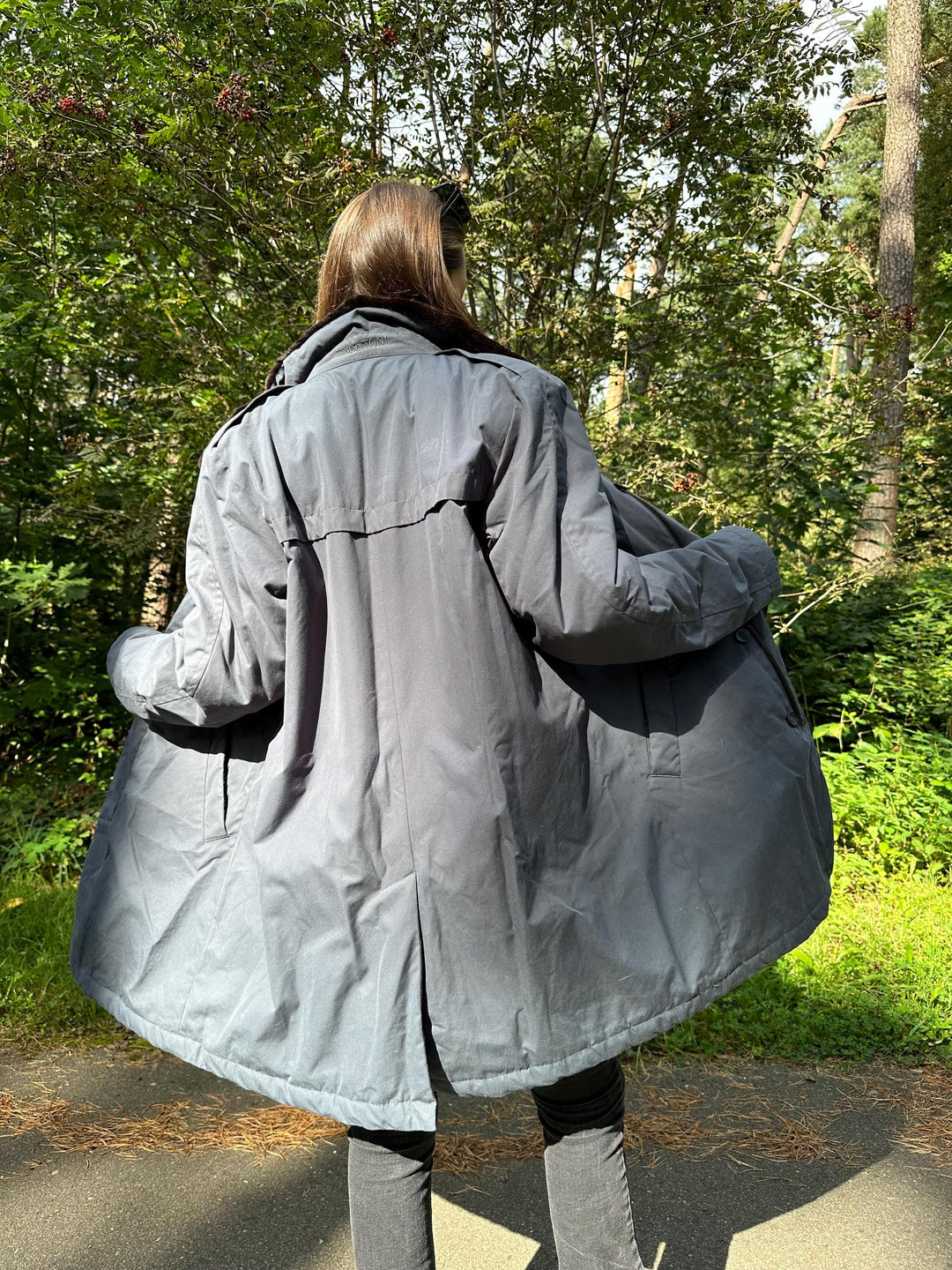 Grey Winter Coat with Sheared Fur Lining, Large Size, Premium Quality, Warm and Luxurious, Excellent Condition, Perfect for Cold Weather
