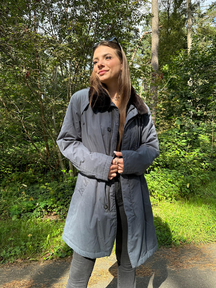 Grey Winter Coat with Sheared Fur Lining, Large Size, Premium Quality, Warm and Luxurious, Excellent Condition, Perfect for Cold Weather