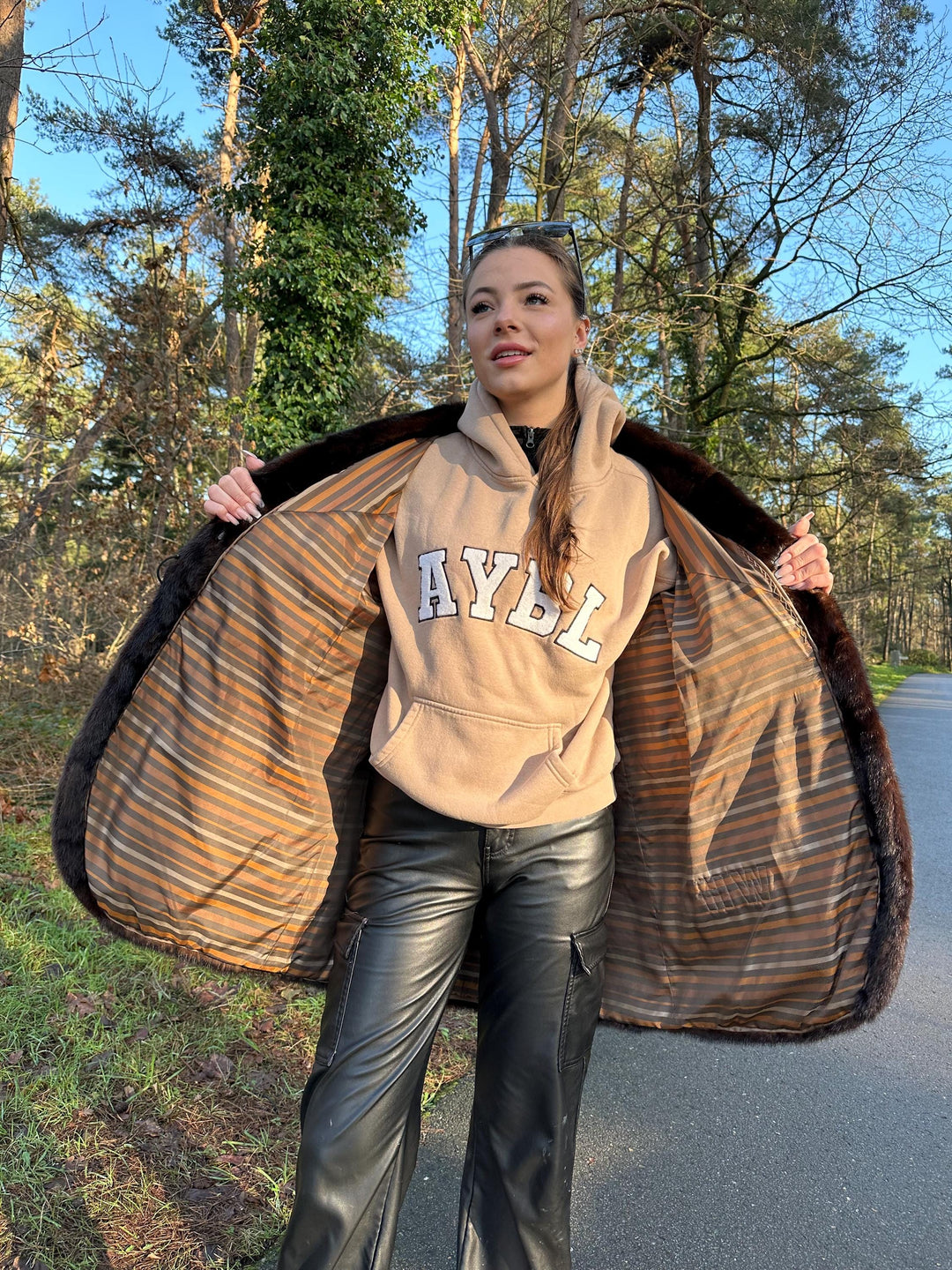 Brown Fur Coat, XL Size, Warm and Soft Natural Brown Fur, Heavy & Luxurious Coat, Elegant Women's Outerwear, Real Fur coat, Vintage Fur Coat