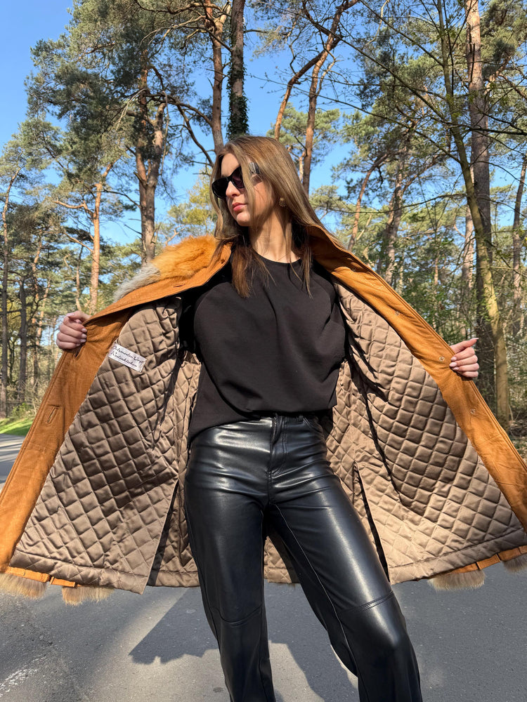 Unisex Red Fox Fur Jacket with Leather, M Size, Rare Find Fox Jacket, Soft Cotton Lining, Eye-Catching Design, Luxury Women's Jacket, Soft