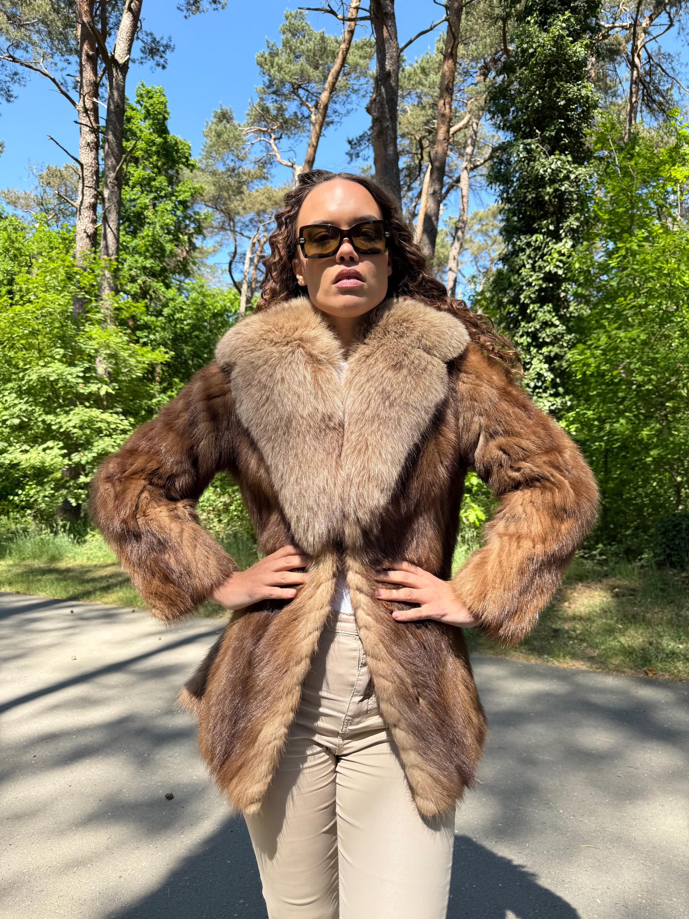 Mink Jacket with Fox Fur Collar, Medium Size, Very Rare Find and Eye Catching Design, Women's Luxury Fur Jacket, Genuine Mink Fur, Real Fox
