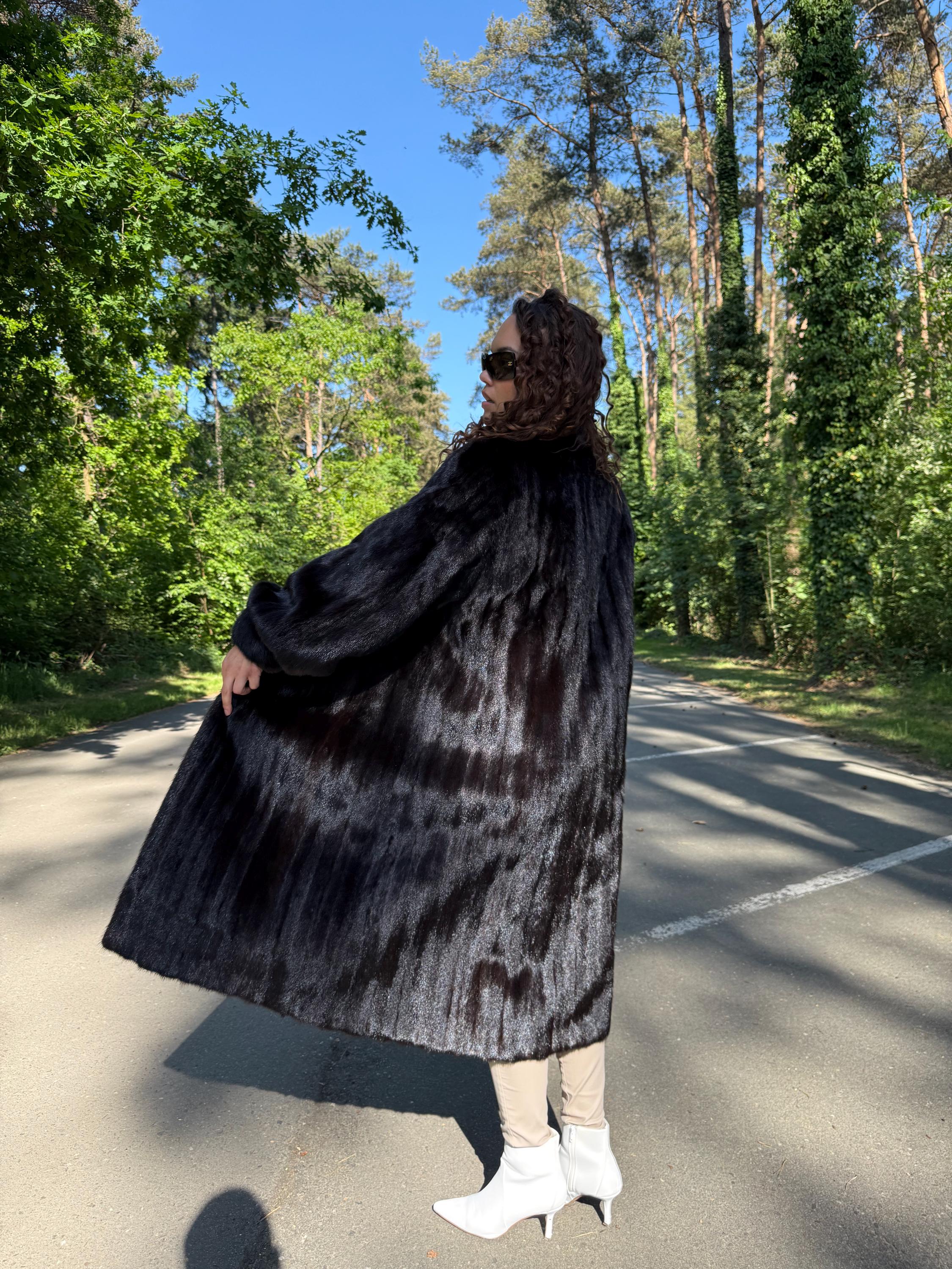 Black Diamond Rare Mink Fur Coat, XL Size, Excellent Condition, Premium Selected Mink Fur Coat, Luxurious Women's Fur Coat, Vintage Fur Coat