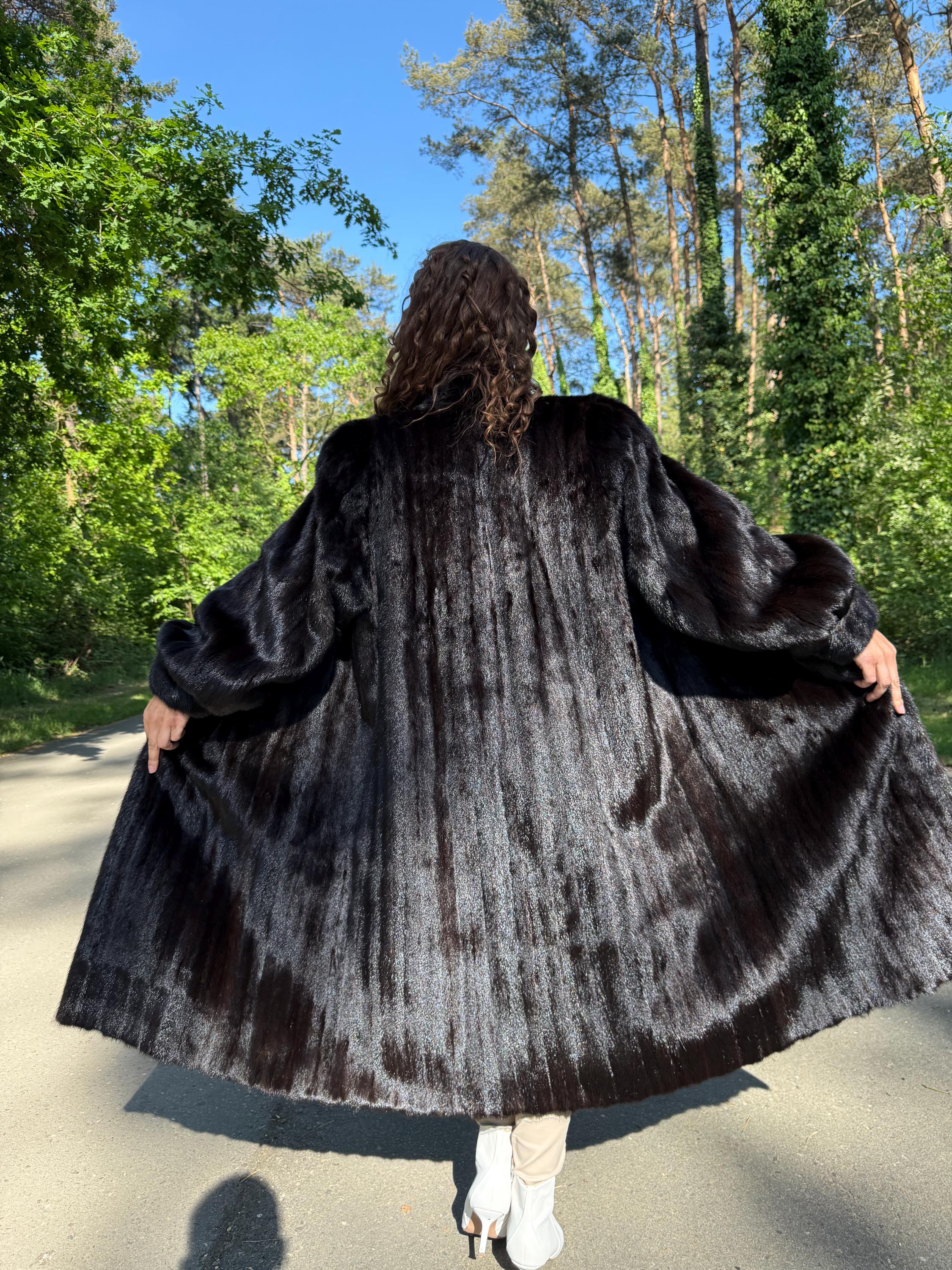 Black Diamond Rare Mink Fur Coat, XL Size, Excellent Condition, Premium Selected Mink Fur Coat, Luxurious Women's Fur Coat, Vintage Fur Coat