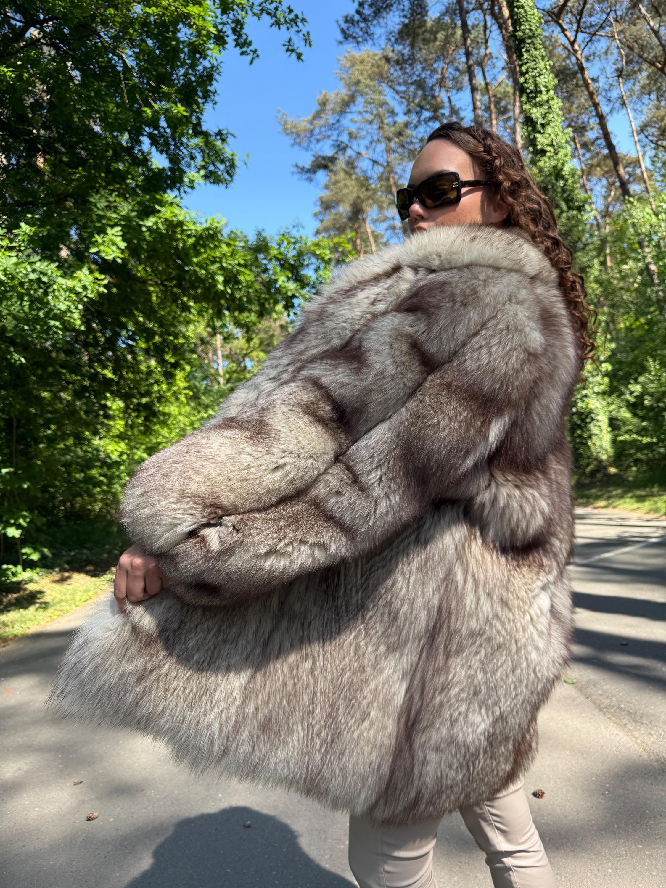 White Fox Fur Coat, XL Size, Soft and Fluffy Fur, Real Fox Fur, Warm Vintage Winter Coat, Good Condition, Real Elegant White Fox Fur Coat