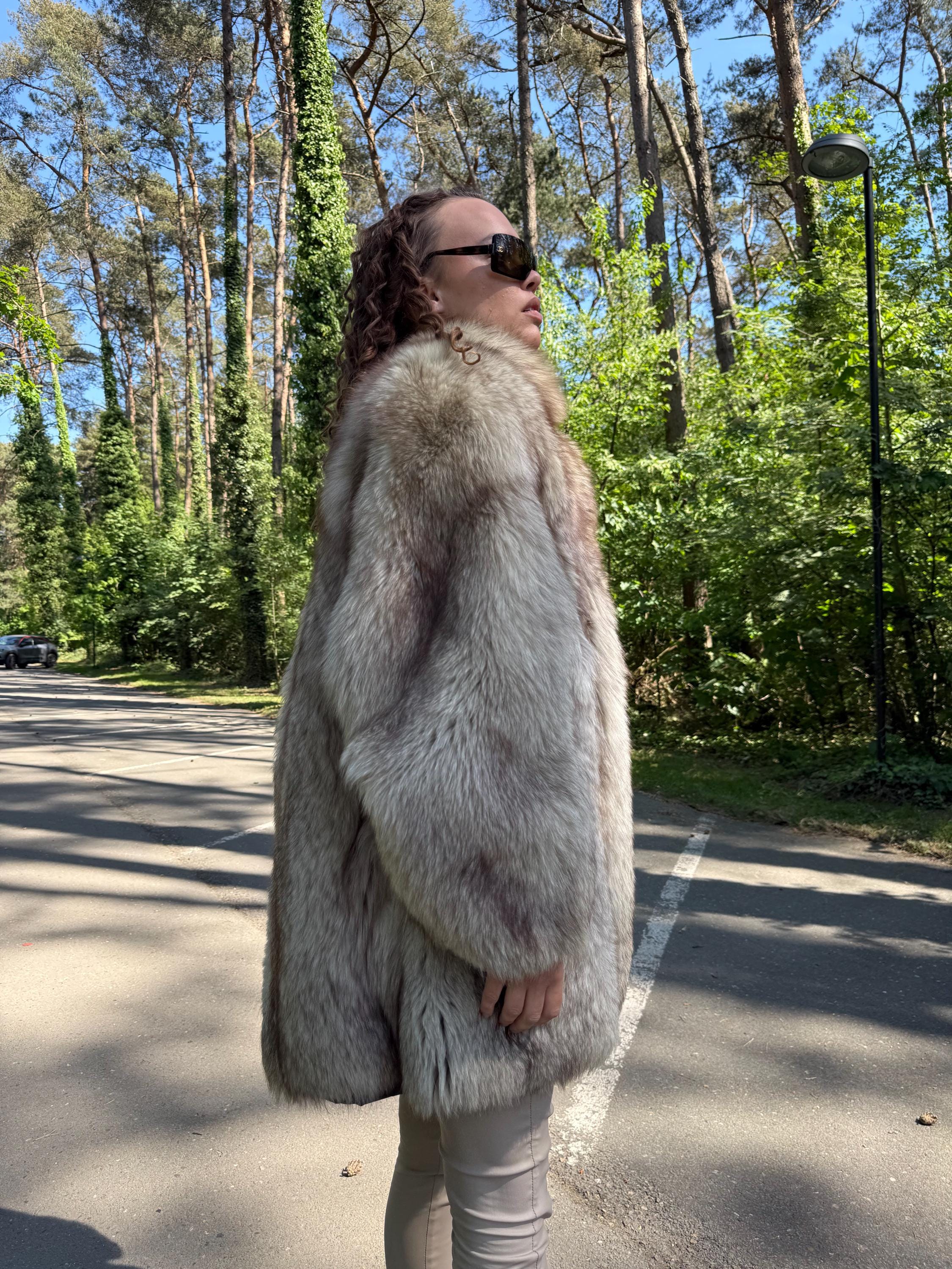 Fluffy Fox Fur Coat, XL Size, Real Fur Coat, Fox Fur Coat, Vintage Fur Coat, Women's Fur Coat, White Fox Fur, Grey Fox Fur Coat, Nordic Fox
