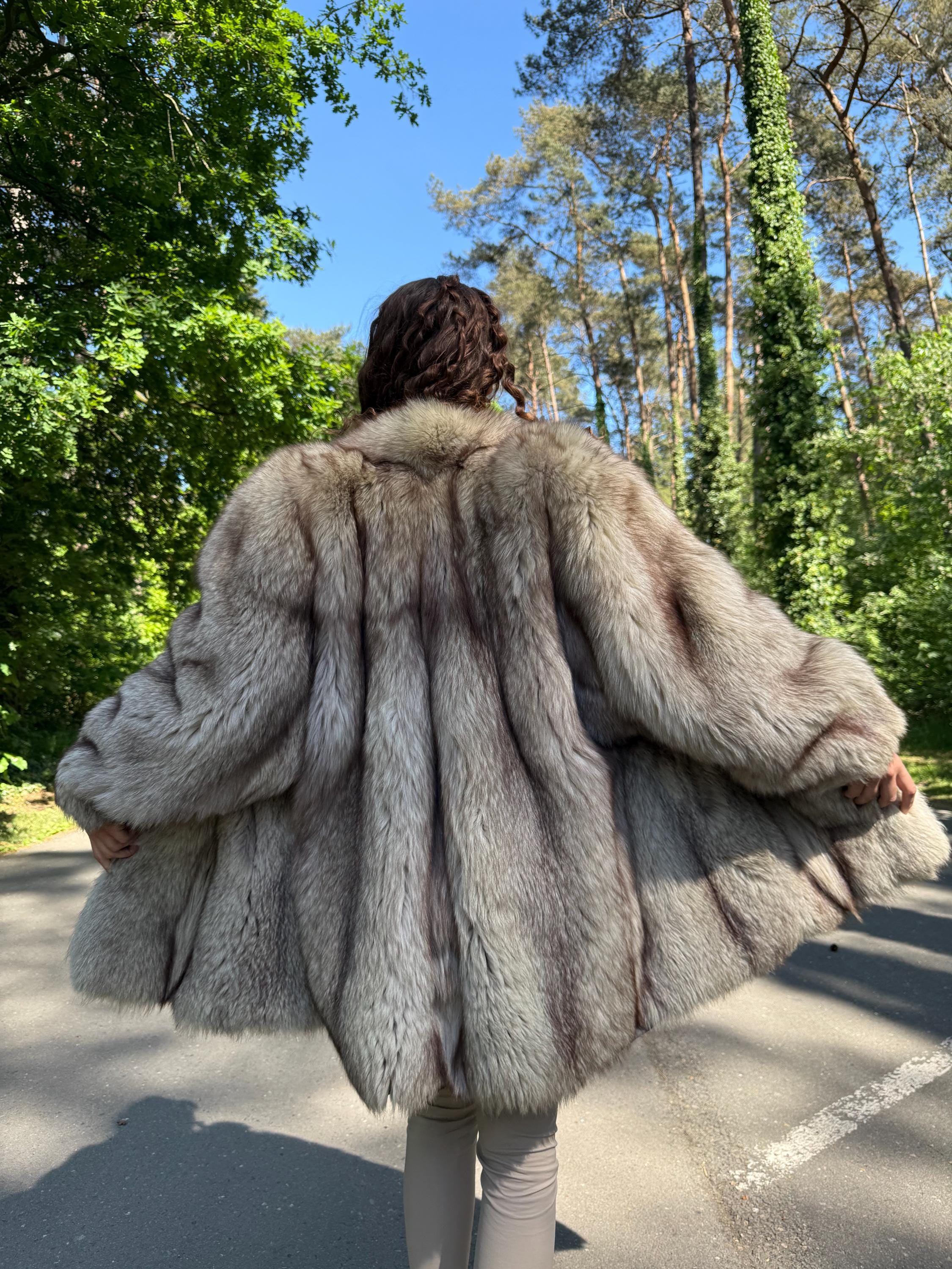 Fluffy Fox Fur Coat, XL Size, Real Fur Coat, Fox Fur Coat, Vintage Fur Coat, Women's Fur Coat, White Fox Fur, Grey Fox Fur Coat, Nordic Fox