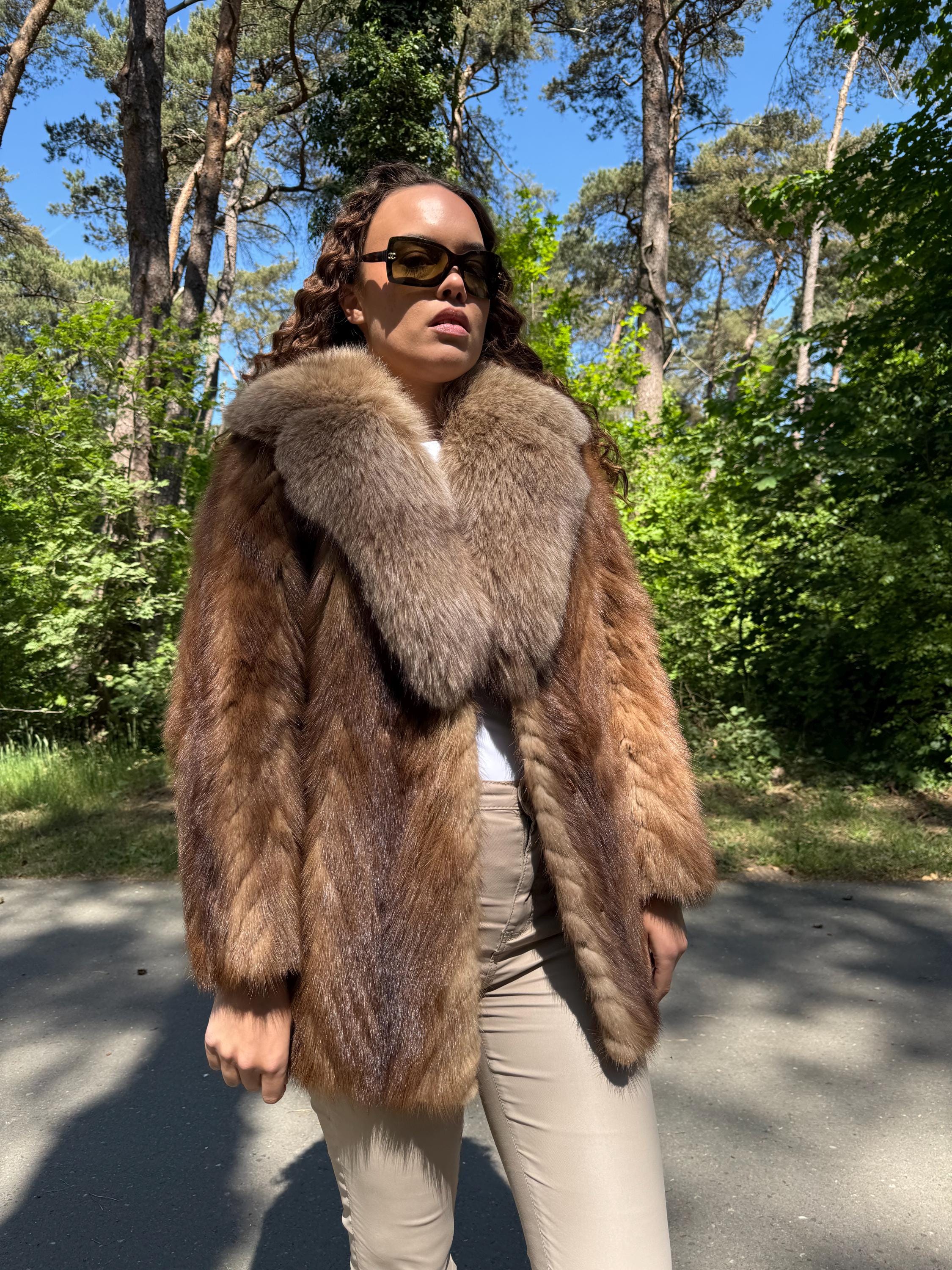 Mink Jacket with Fox Fur Collar, Medium Size, Very Rare Find and Eye Catching Design, Women's Luxury Fur Jacket, Genuine Mink Fur, Real Fox