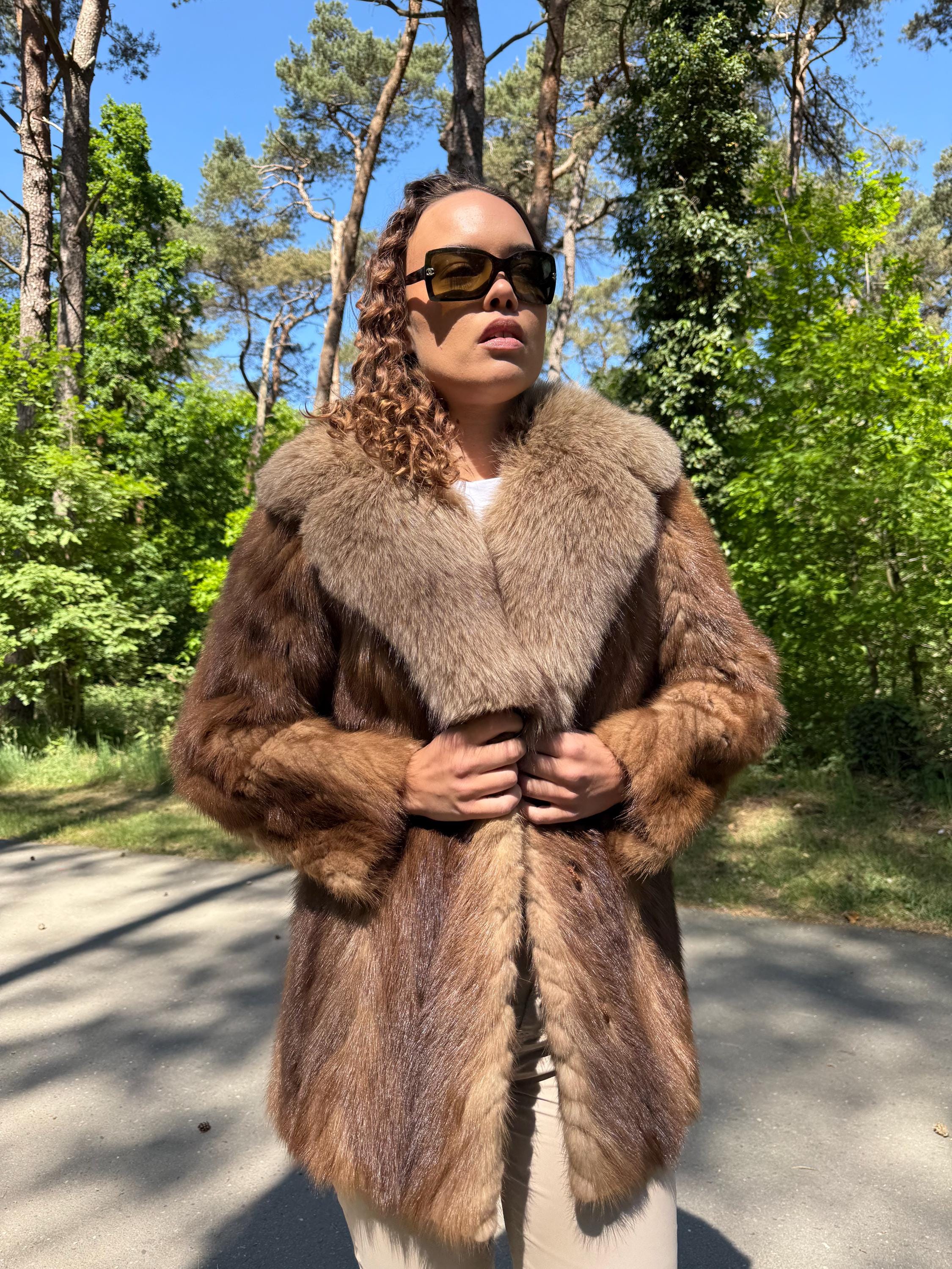 Mink Jacket with Fox Fur Collar, Medium Size, Very Rare Find and Eye Catching Design, Women's Luxury Fur Jacket, Genuine Mink Fur, Real Fox