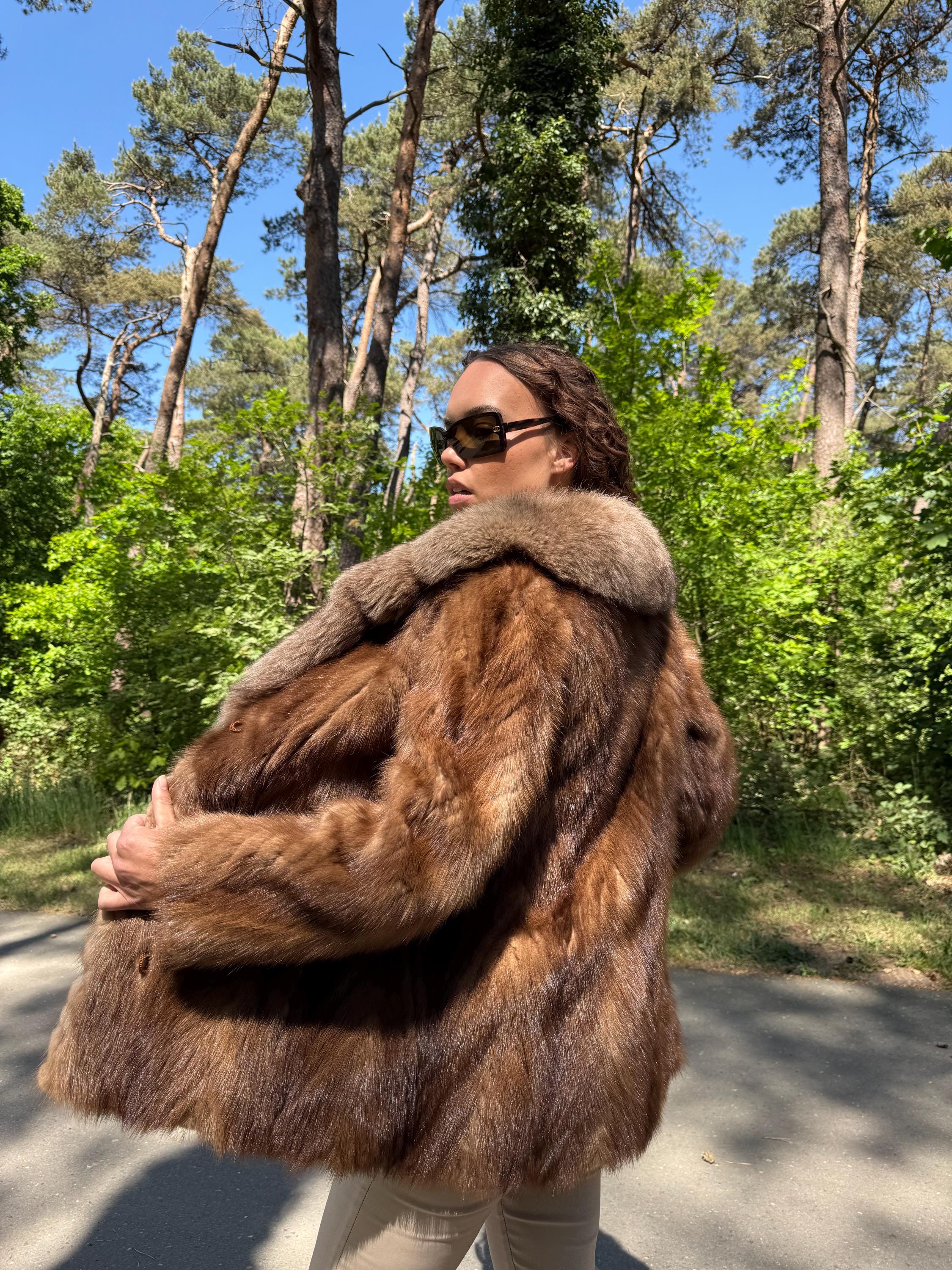 Mink Jacket with Fox Fur Collar, Medium Size, Very Rare Find and Eye Catching Design, Women's Luxury Fur Jacket, Genuine Mink Fur, Real Fox