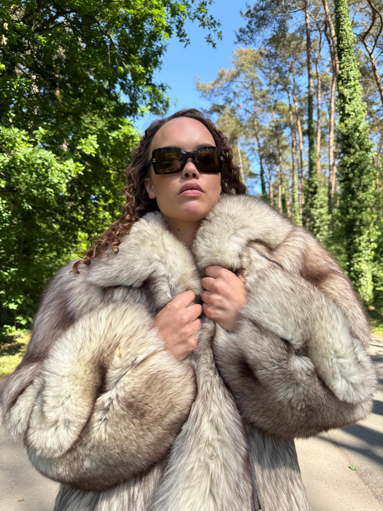 White Fox Fur Coat, XL Size, Soft and Fluffy Fur, Real Fox Fur, Warm Vintage Winter Coat, Good Condition, Real Elegant White Fox Fur Coat