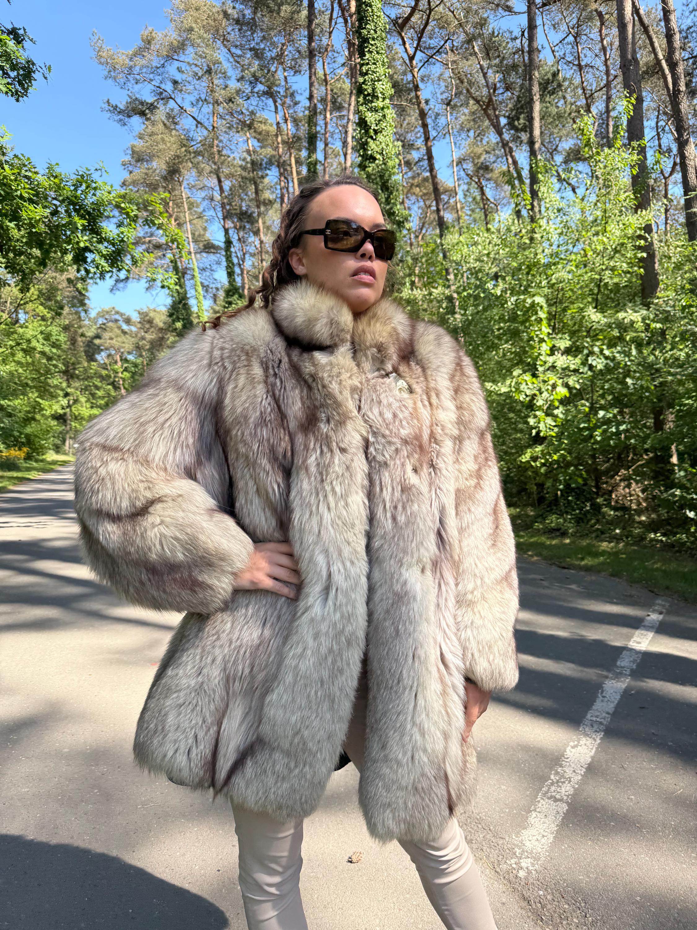 Fluffy Fox Fur Coat, XL Size, Real Fur Coat, Fox Fur Coat, Vintage Fur Coat, Women's Fur Coat, White Fox Fur, Grey Fox Fur Coat, Nordic Fox