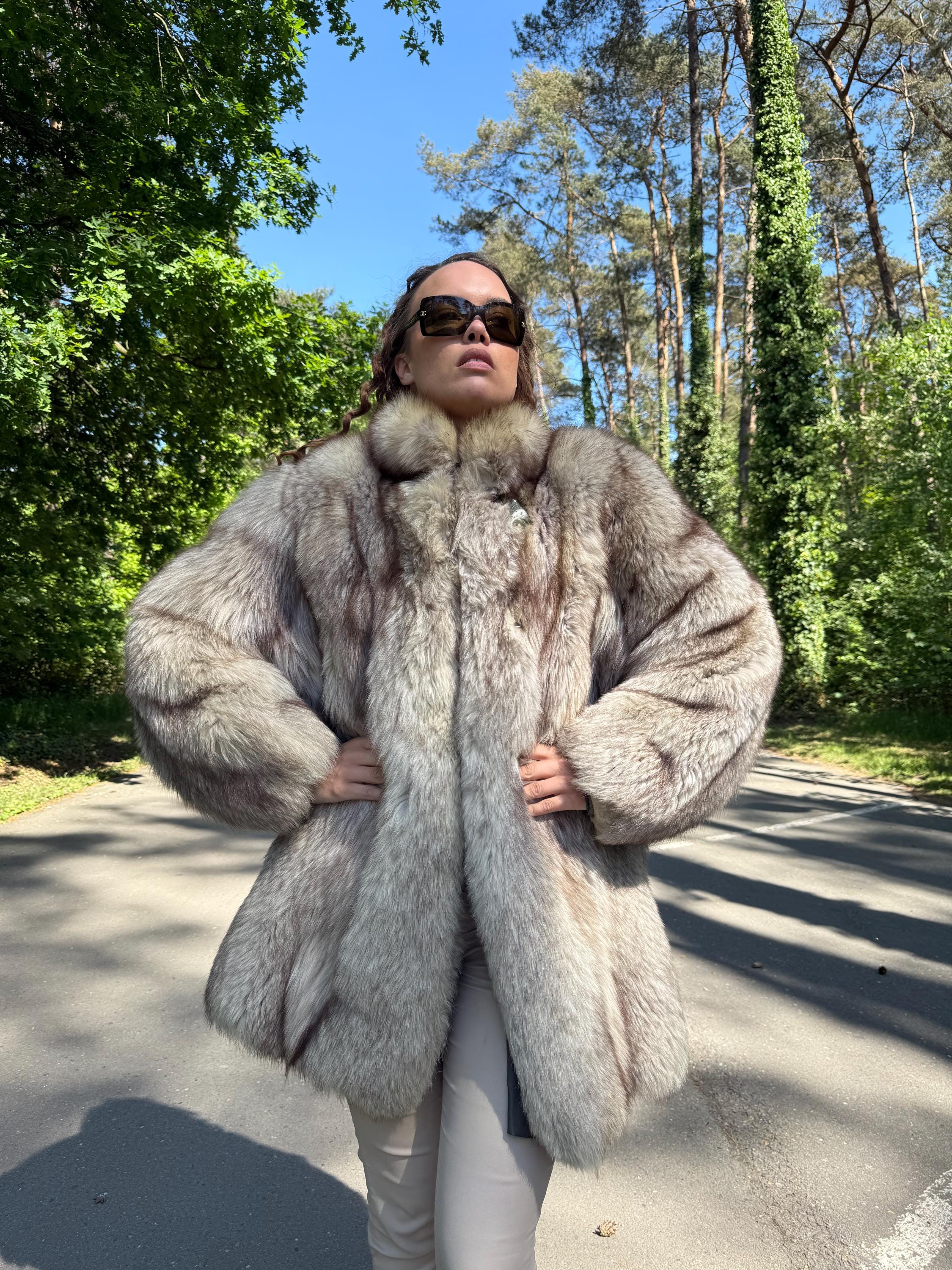 Fluffy Fox Fur Coat, XL Size, Real Fur Coat, Fox Fur Coat, Vintage Fur Coat, Women's Fur Coat, White Fox Fur, Grey Fox Fur Coat, Nordic Fox
