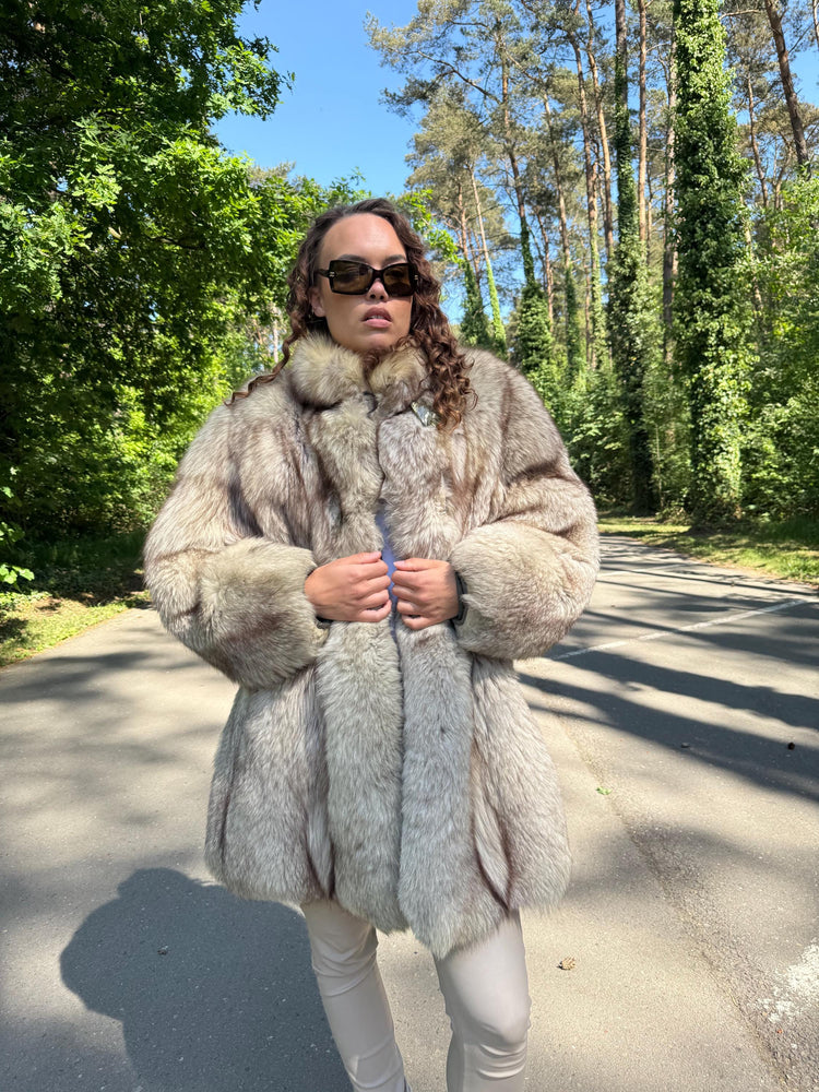 Fluffy Fox Fur Coat, XL Size, Real Fur Coat, Fox Fur Coat, Vintage Fur Coat, Women's Fur Coat, White Fox Fur, Grey Fox Fur Coat, Nordic Fox