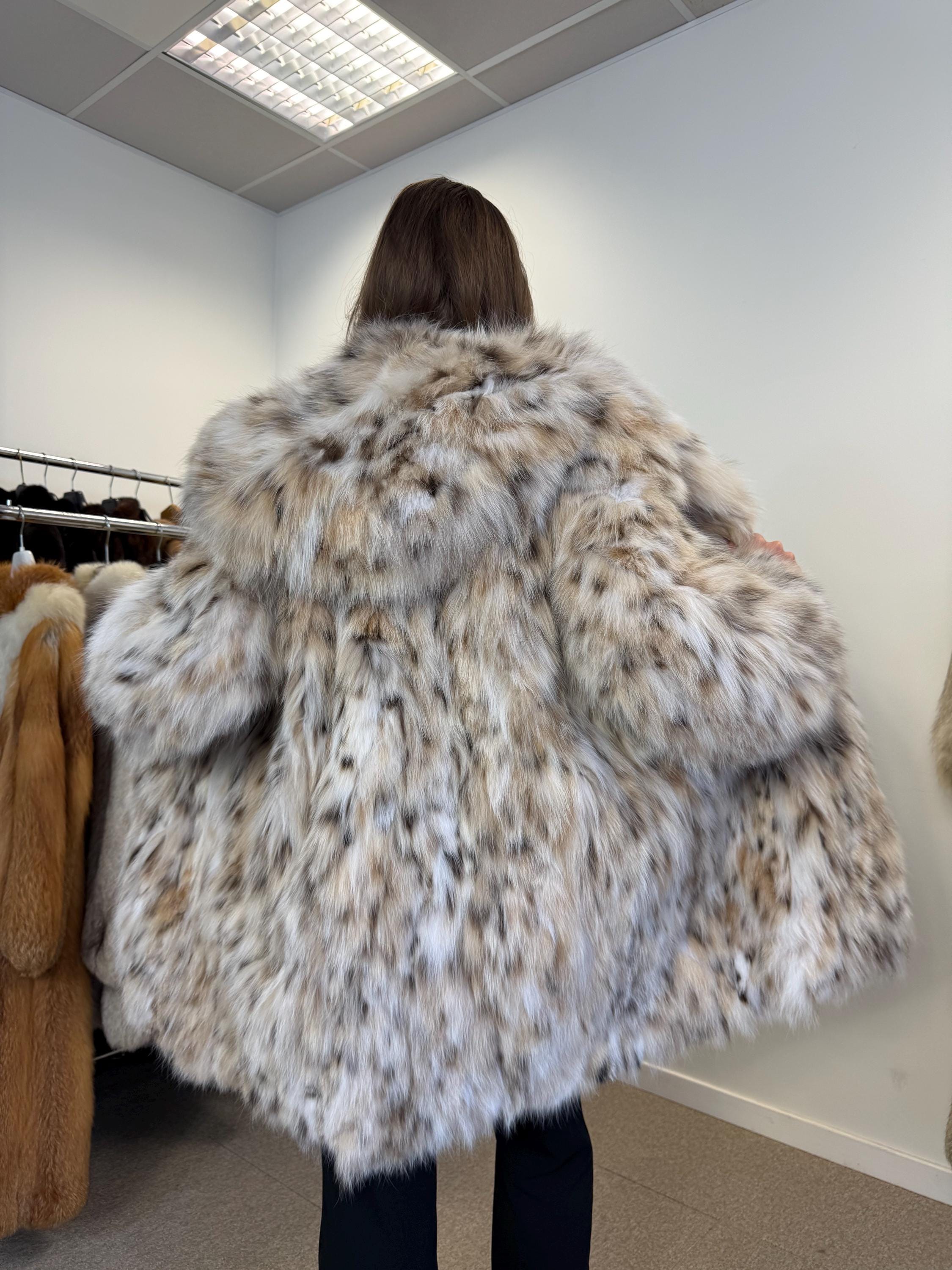 Lynx fur coat, highest quality hooded lynx jacket in M/L size, only belly lynx fur coat, real fur coat, lynx coat, fur coats women, fur