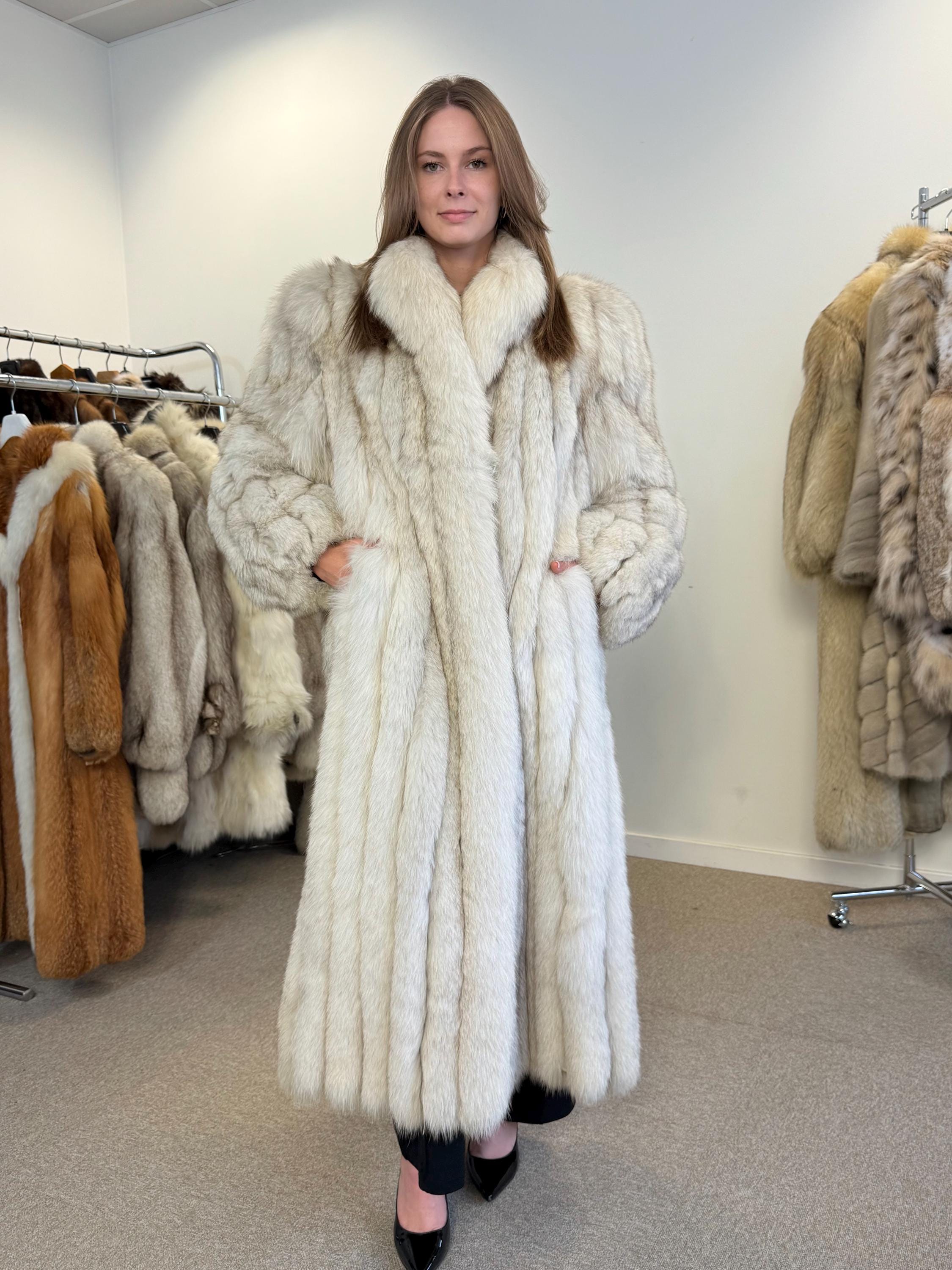 White Blue Fox Fur Coat, Saga Fox Fur Coat, Large Size, Long Fur Coat, Real Fox Fur Coat, White Fox Fur Coat, Vintage Fur Coat, Women's Coat