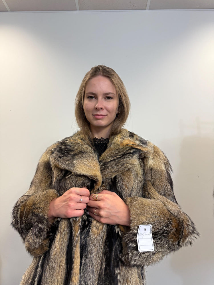 Small Coyote Fur Jacket, Real Fur Jacket, Women's Fur Jacket, Real Coyote Fur, Coyote Jacket, Vintage Fur Coat, Women's Vintage Coat, Fur