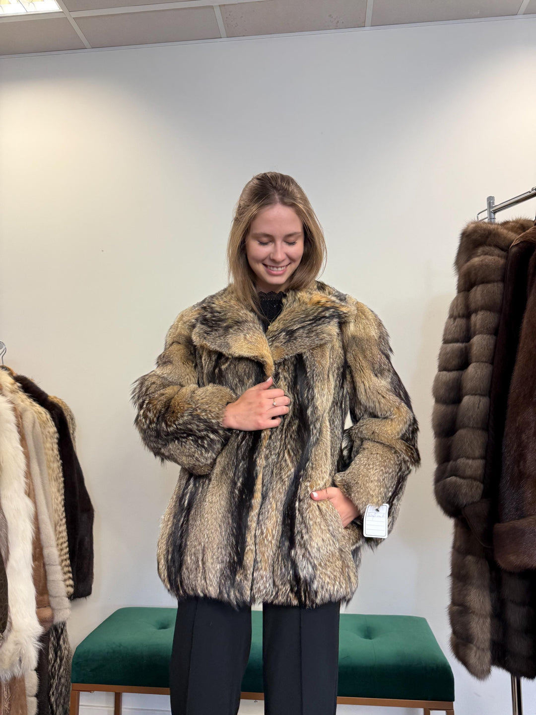 Small Coyote Fur Jacket, Real Fur Jacket, Women's Fur Jacket, Real Coyote Fur, Coyote Jacket, Vintage Fur Coat, Women's Vintage Coat, Fur