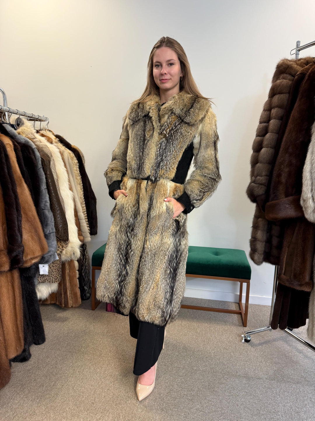Coyote Fur Coat, Small Size, Real Fur Coat, Women's Fur Coat, Real Coyote Fur, Coyote Coat, Vintage Fur Coat, Women's Vintage Coat, Coyote