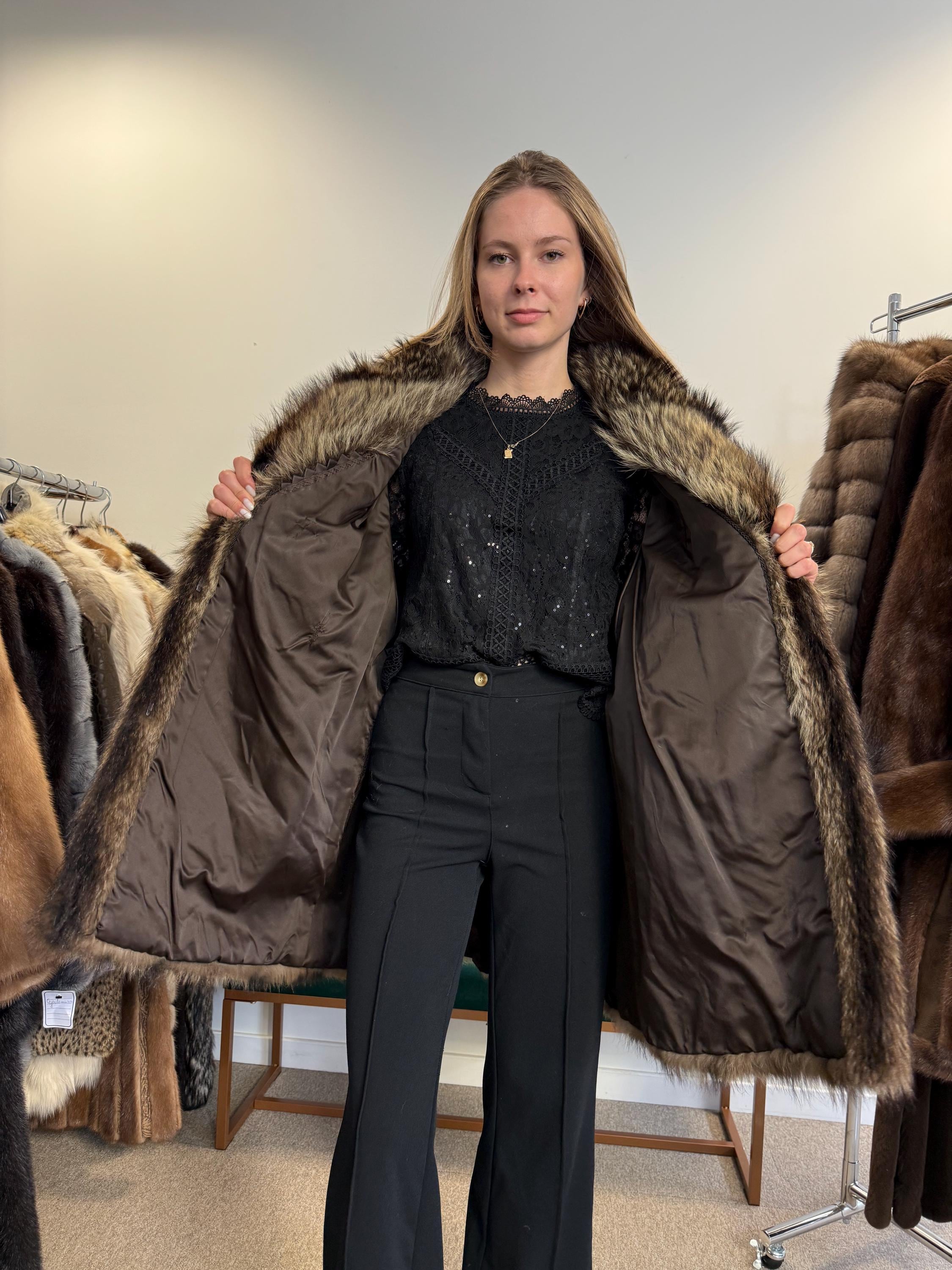 Fluffy Raccoon Fur Coat, L/XL Size, Real Fur Coat, Raccoon Coat, Silver Raccoon Fur, Vintage Fur Coat, Thick Raccoon Coat, Women's Fur Coat
