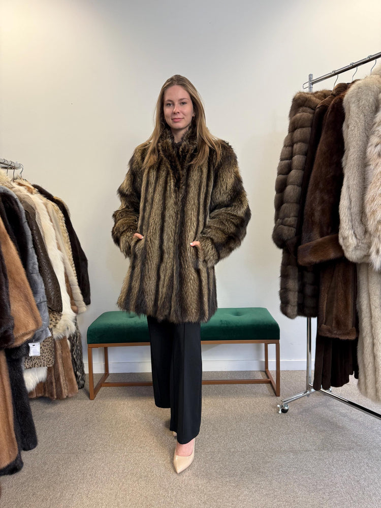 Fluffy Raccoon Fur Coat, L/XL Size, Real Fur Coat, Raccoon Coat, Silver Raccoon Fur, Vintage Fur Coat, Thick Raccoon Coat, Women's Fur Coat