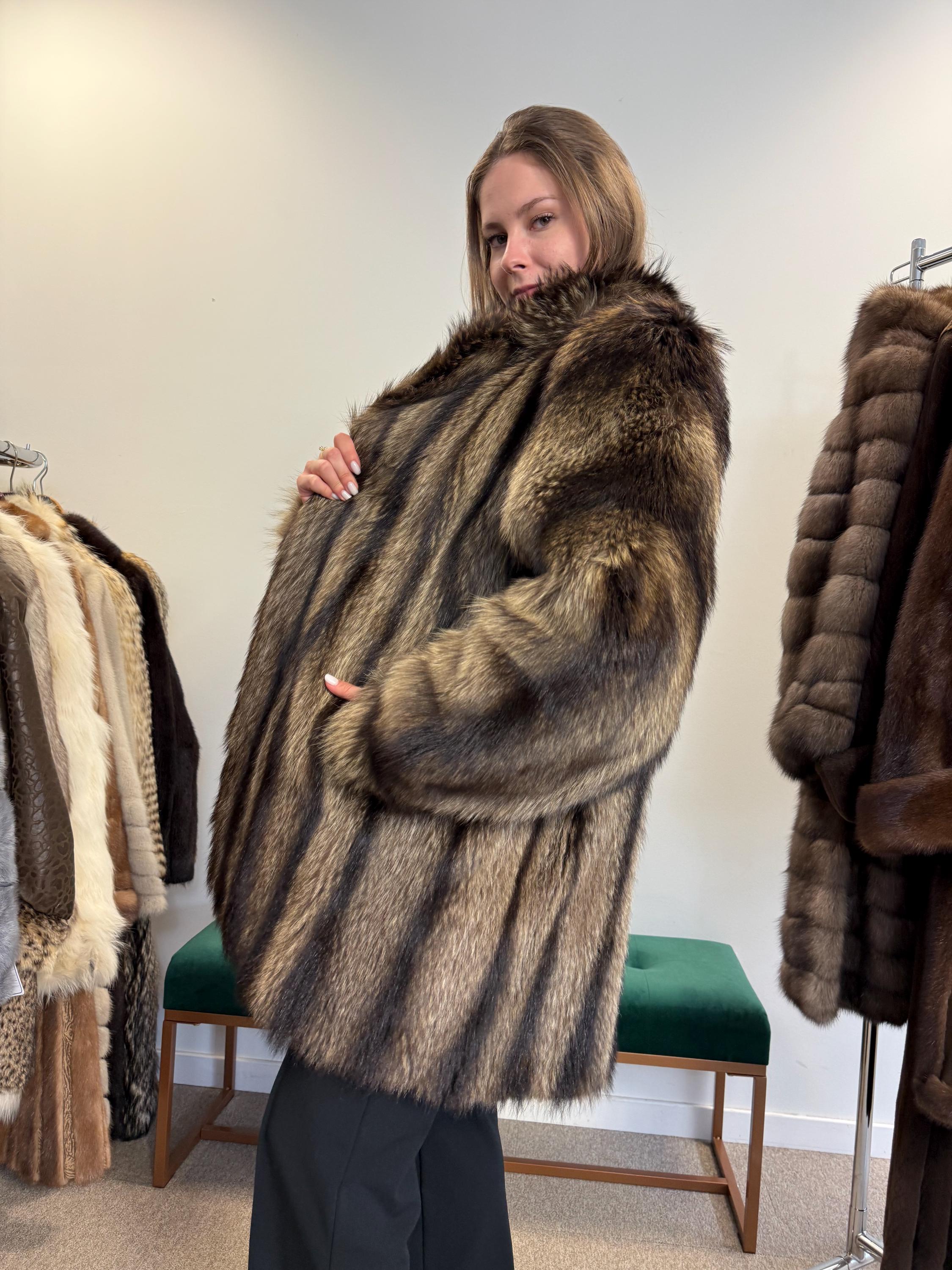 Fluffy Raccoon Fur Coat, L/XL Size, Real Fur Coat, Raccoon Coat, Silver Raccoon Fur, Vintage Fur Coat, Thick Raccoon Coat, Women's Fur Coat