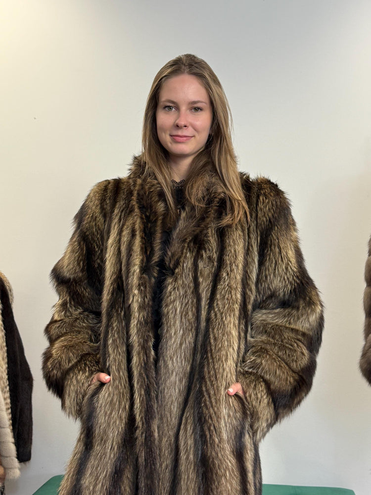 Fluffy Raccoon Fur Coat, L/XL Size, Real Fur Coat, Raccoon Coat, Silver Raccoon Fur, Vintage Fur Coat, Thick Raccoon Coat, Women's Fur Coat