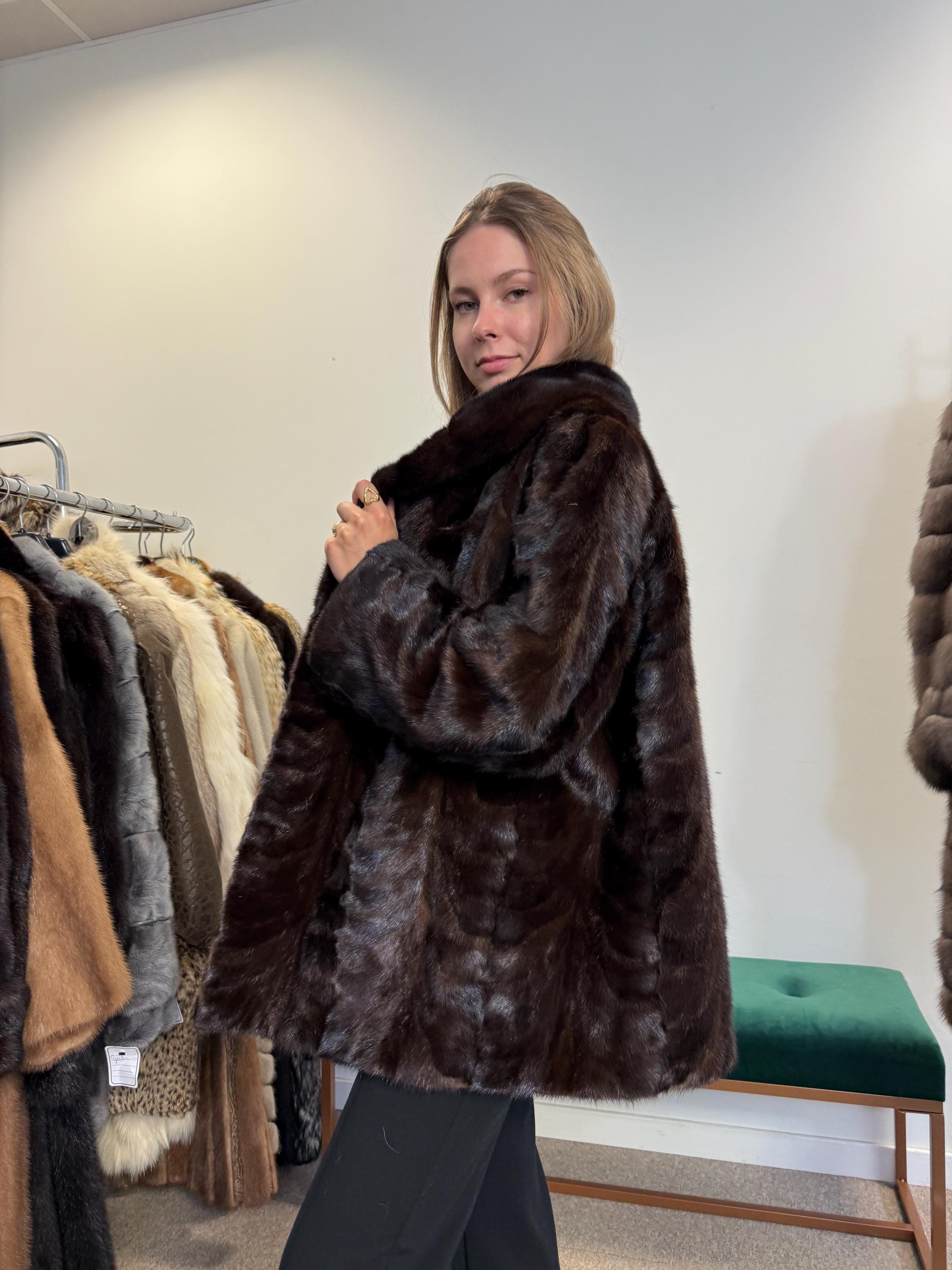 Swiss Mink Fur Jacket, Short Mink Fur Jacket, XXL Size, Brown Mink Fur, Real Fur Jacket, Mink Jacket, Vintage Fur Jacket, Thick Mink Jacket