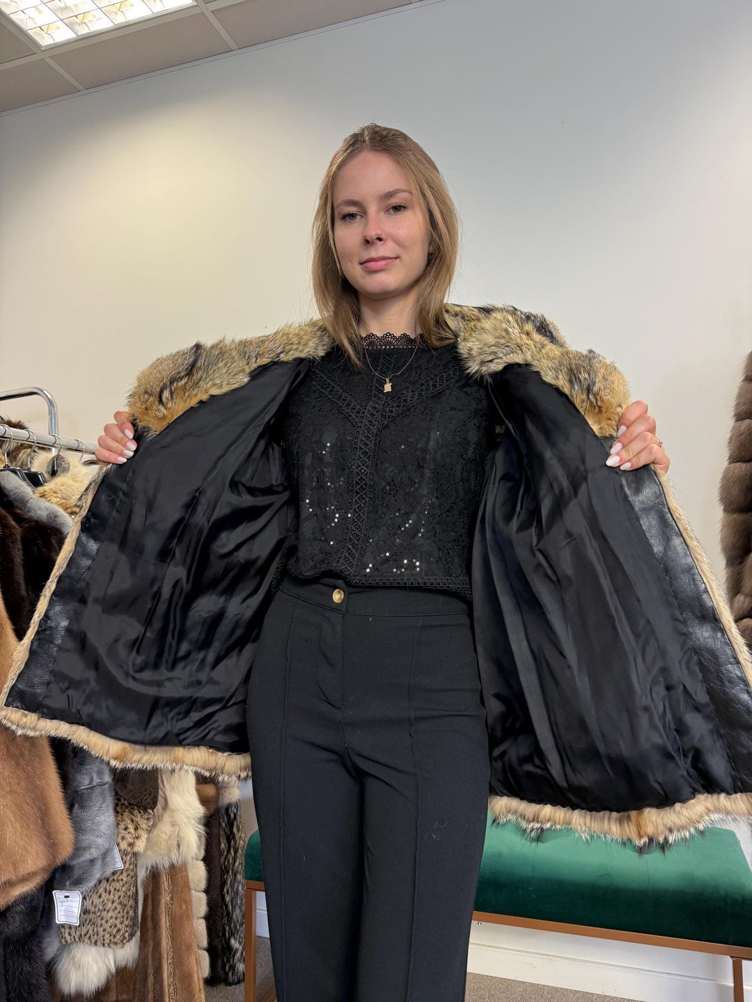 Small Coyote Fur Jacket, Real Fur Jacket, Women's Fur Jacket, Real Coyote Fur, Coyote Jacket, Vintage Fur Coat, Women's Vintage Coat, Fur