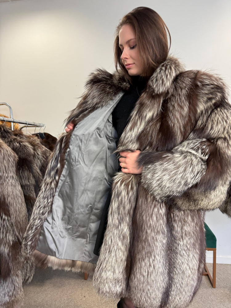 Fluffy Silver Fox Coat, Large Size, Real Fur Coat, Vintage Fox Fur, Silver Fox Fur Coat, Womens Fur Coat, Real Fox, Nordic Fox, Elegant Coat