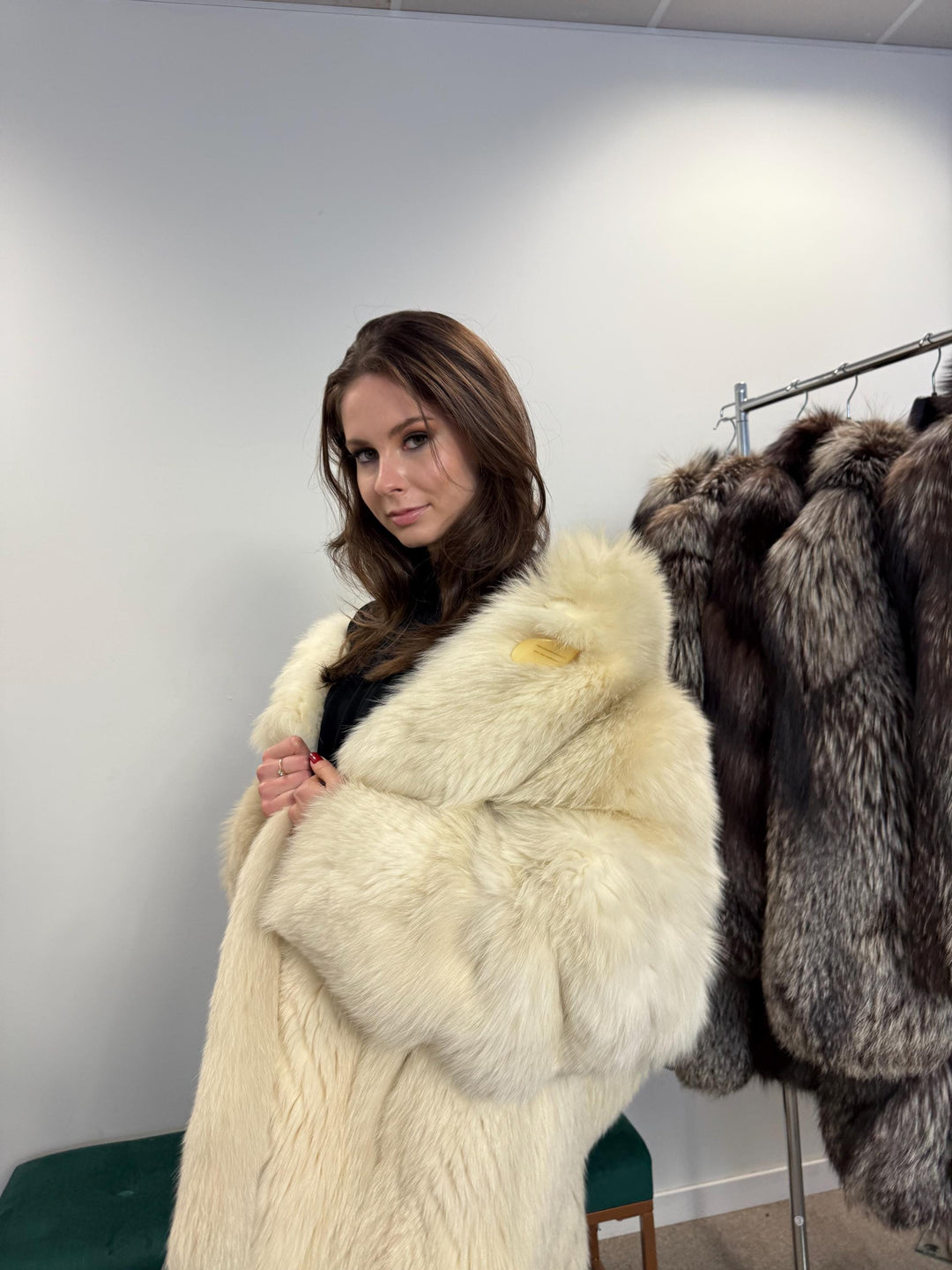 Fluffy White Polar Fox Coat, M/L Size, Real White Fox, Soft Fur Coat, Fox Fur Coat, Real Fox Fur, Real Fur Coat, Fluffy Fox Fur Coat, Fox